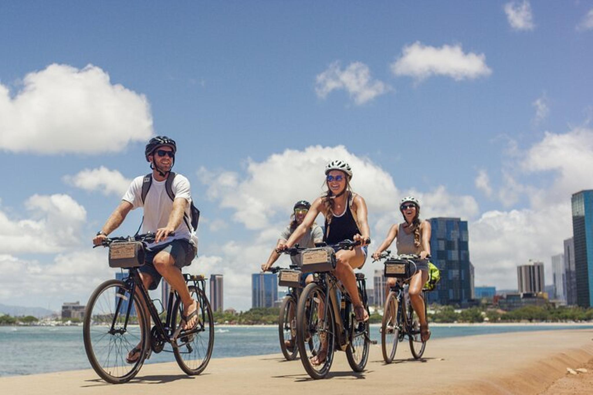 Oahu Explorer Pass: Waikiki Cruise - Image 3