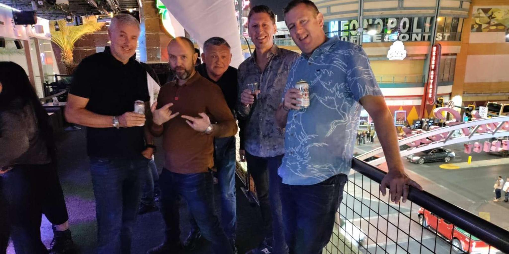 Las Vegas Bar Crawl on Fremont Street - Image 3