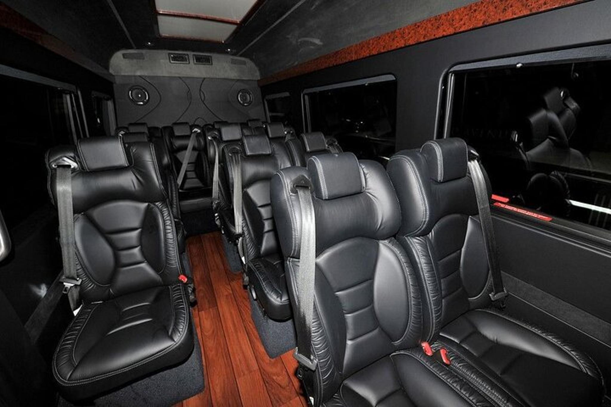 Honolulu Minibus Airport Transfer - Image 5