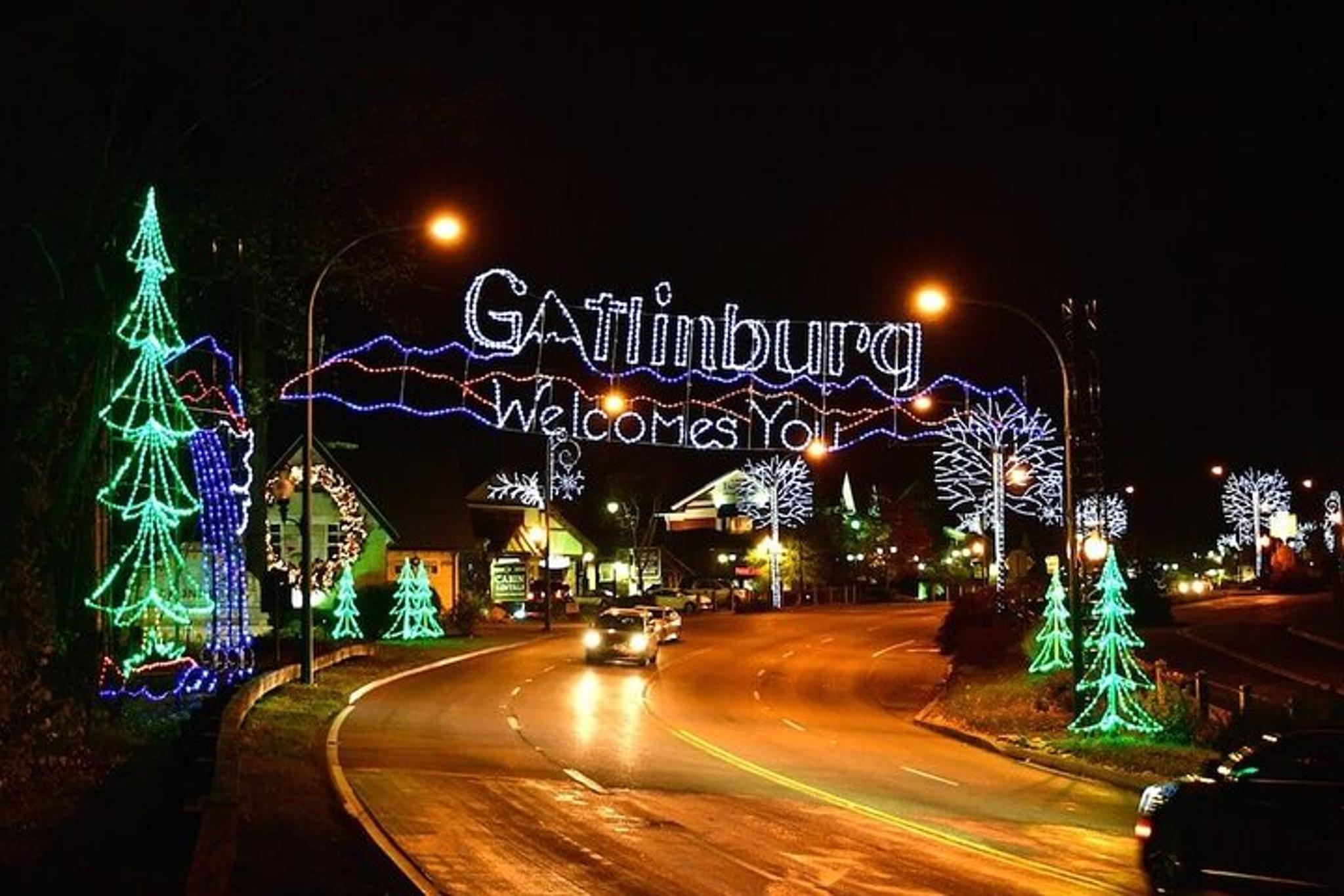 Smoky Mountain Holiday Light Tour - Image 6