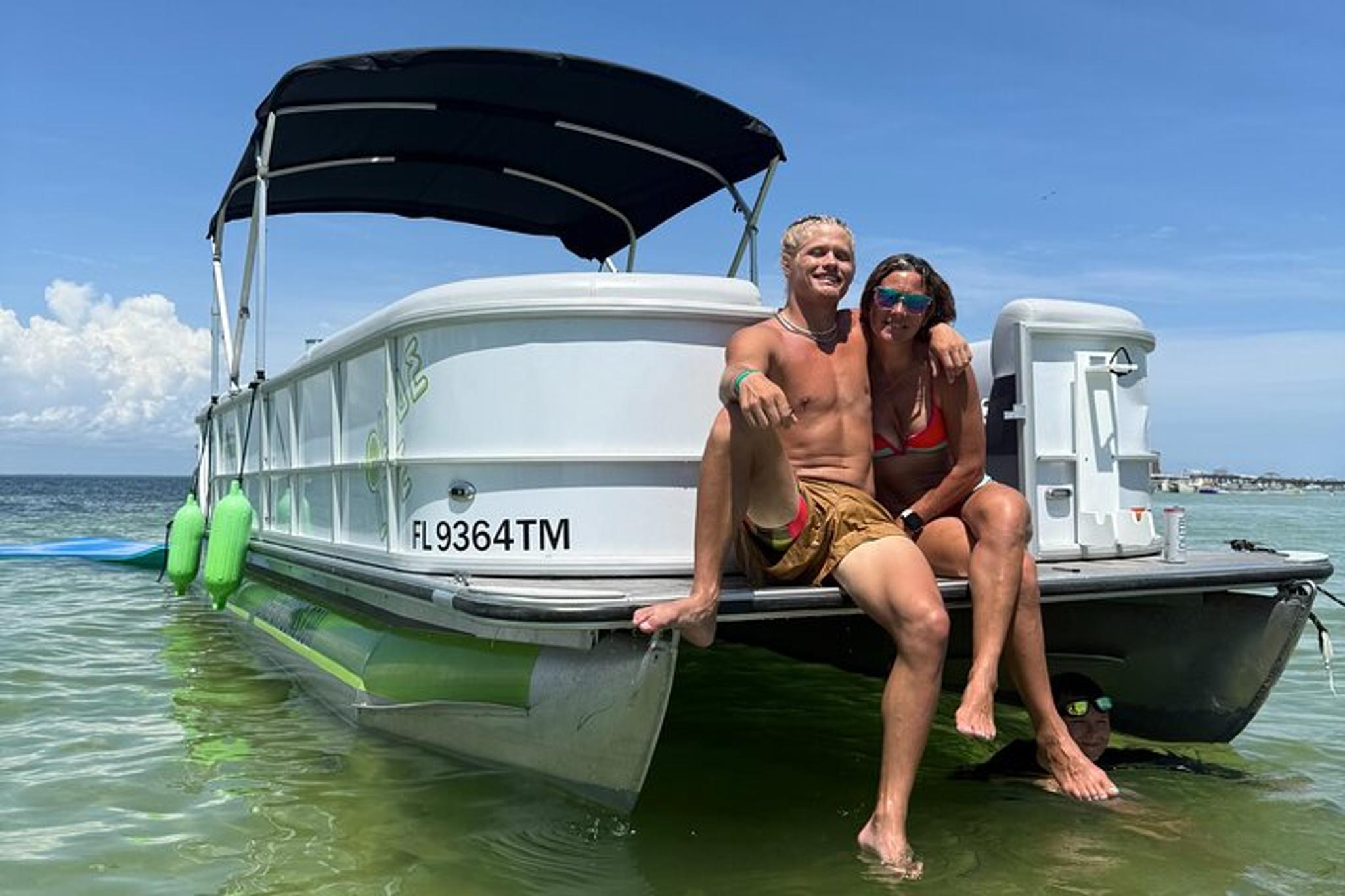 Fort Walton Boat Rental Adventure - Image 4