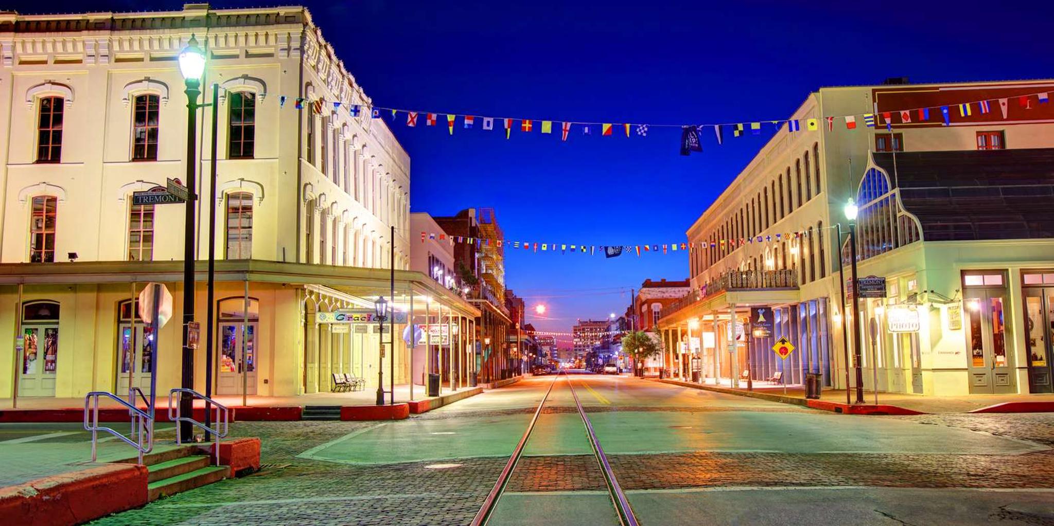 Galveston Walking Ghost Tour Adults Only 90 Min - Image 2