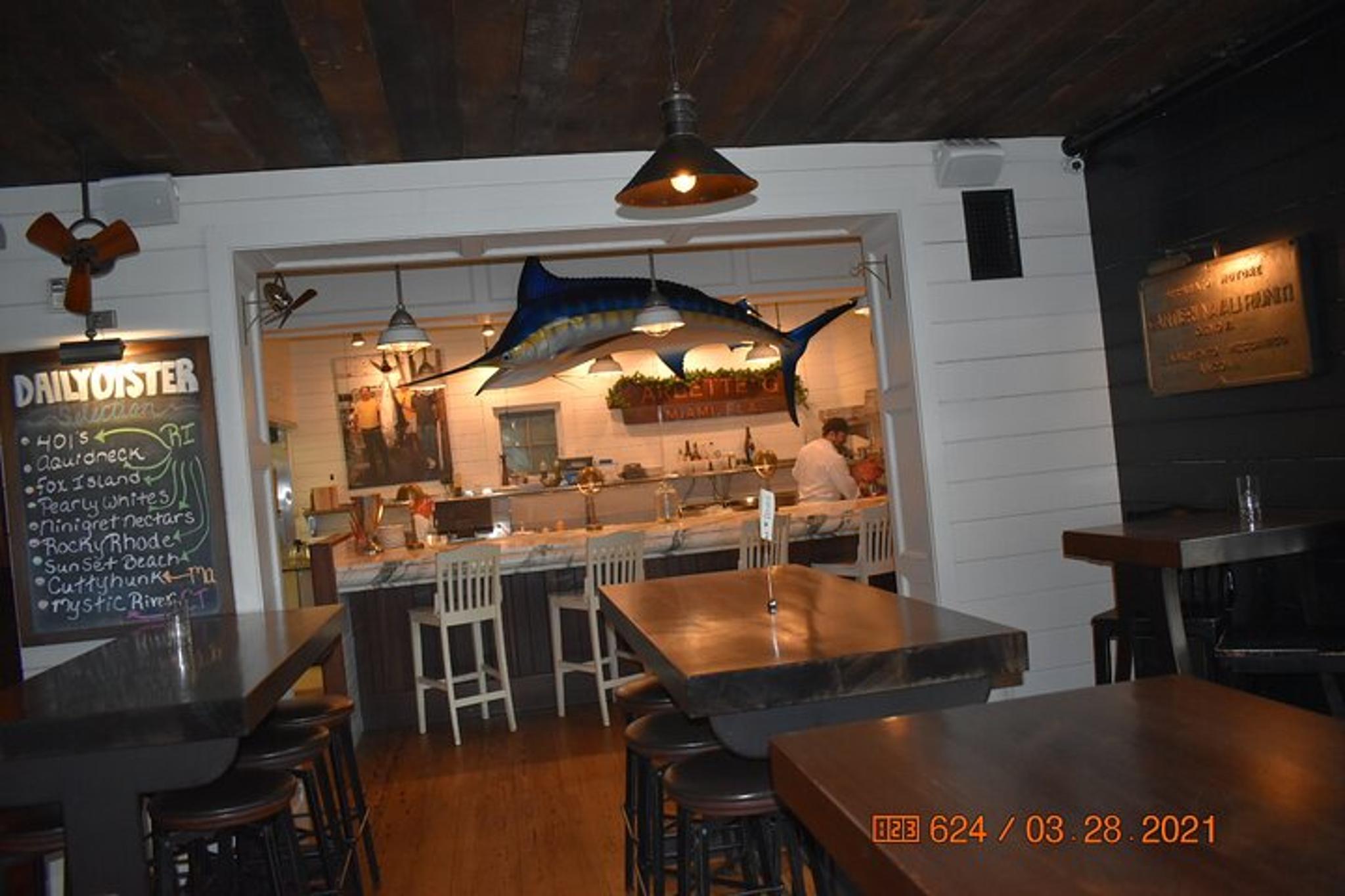 Newport Walking Food and History Tour - Image 6