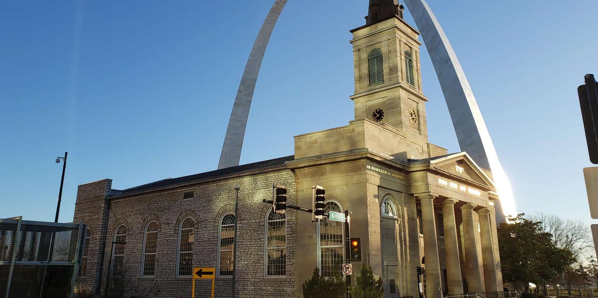 St Louis City Trolley Tour - Image 2