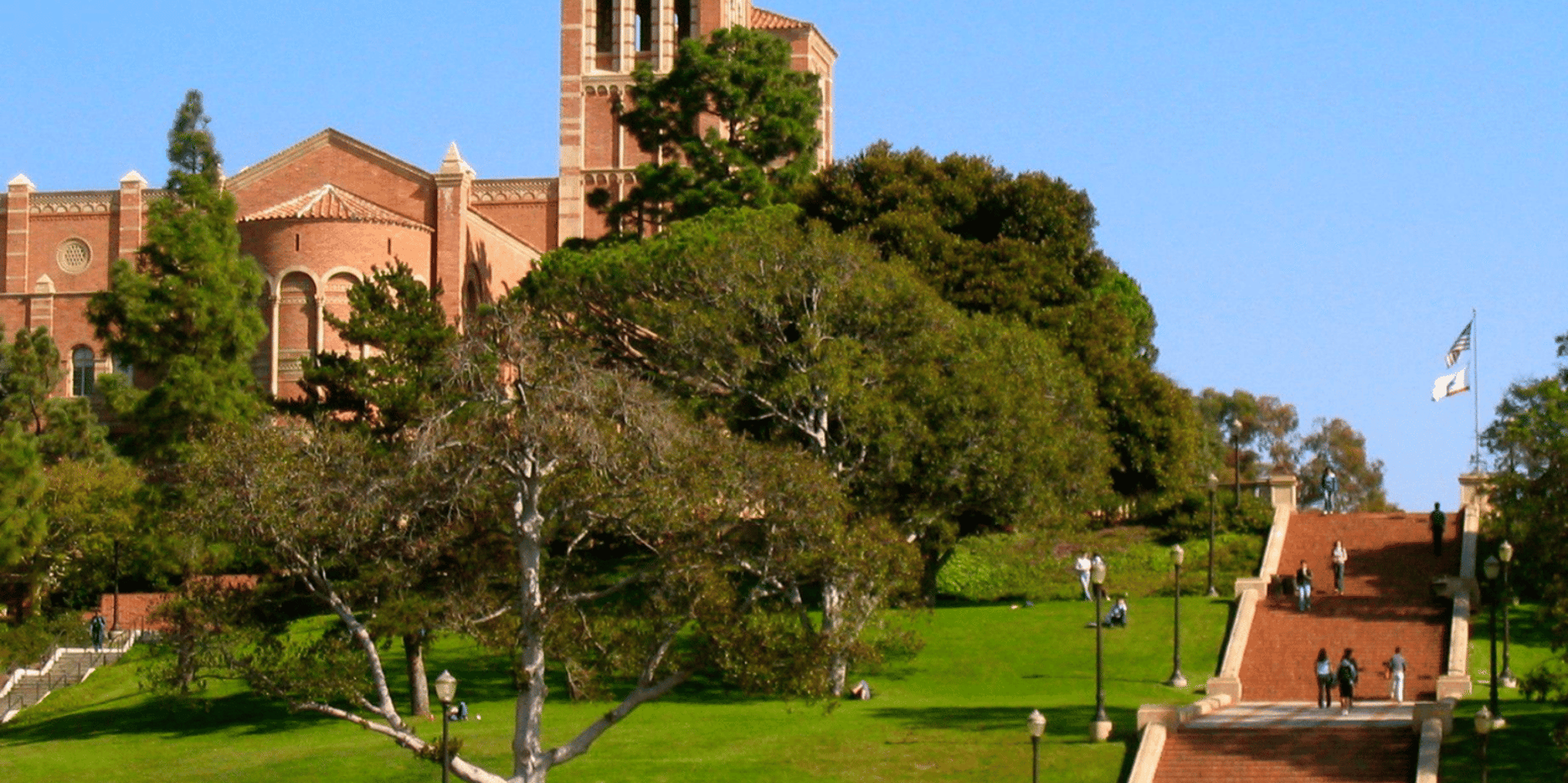 Los Angeles UCLA Campus Walking Tour - Image 5
