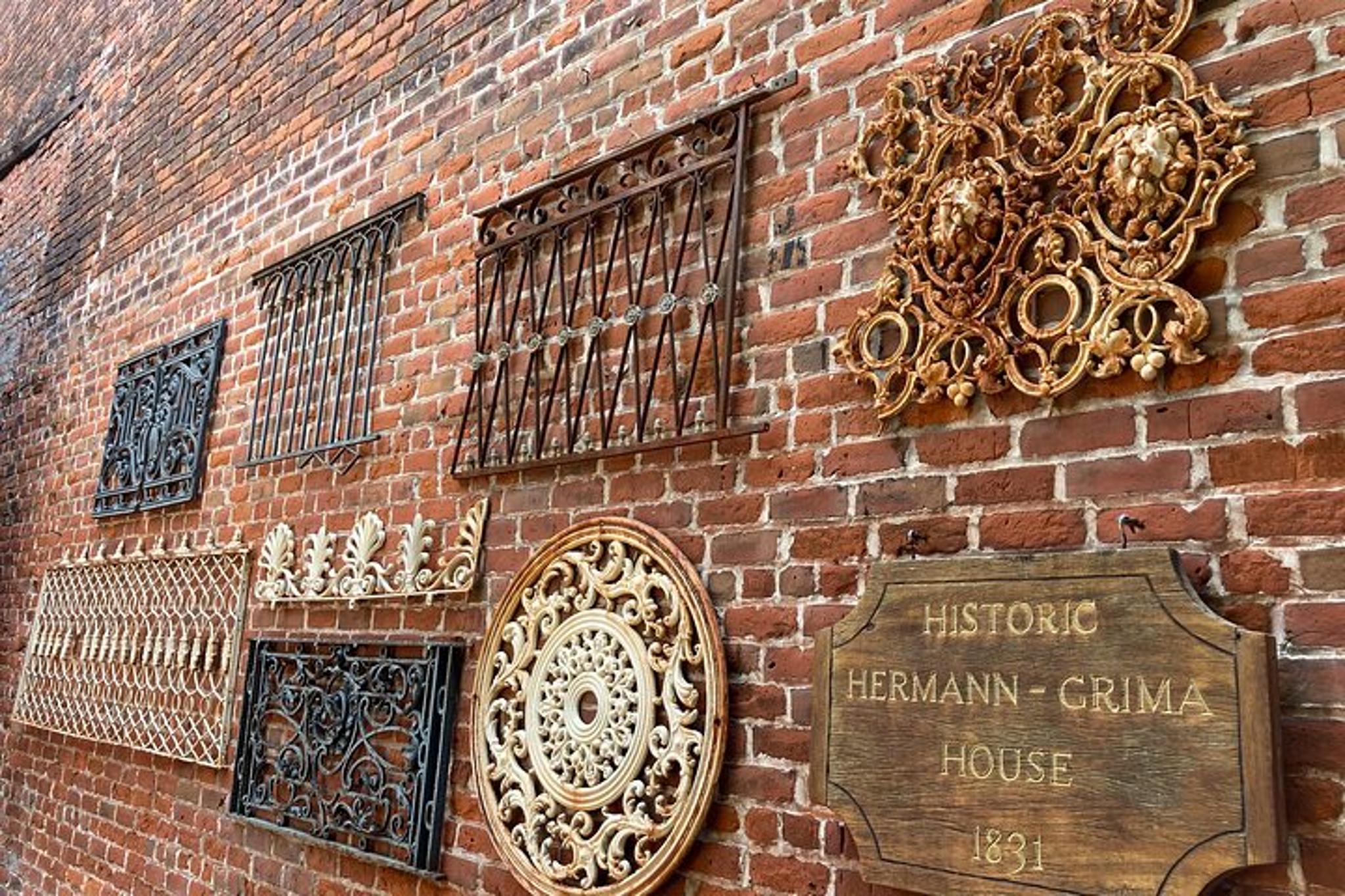 New Orleans Walking Tour of Women in History 1 hr - Image 2