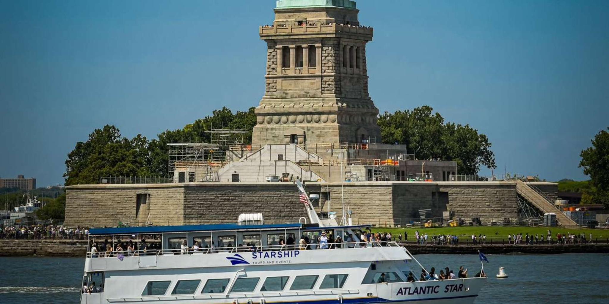 New York City Statue of Liberty and Brooklyn Bridge Cruise - Image 4