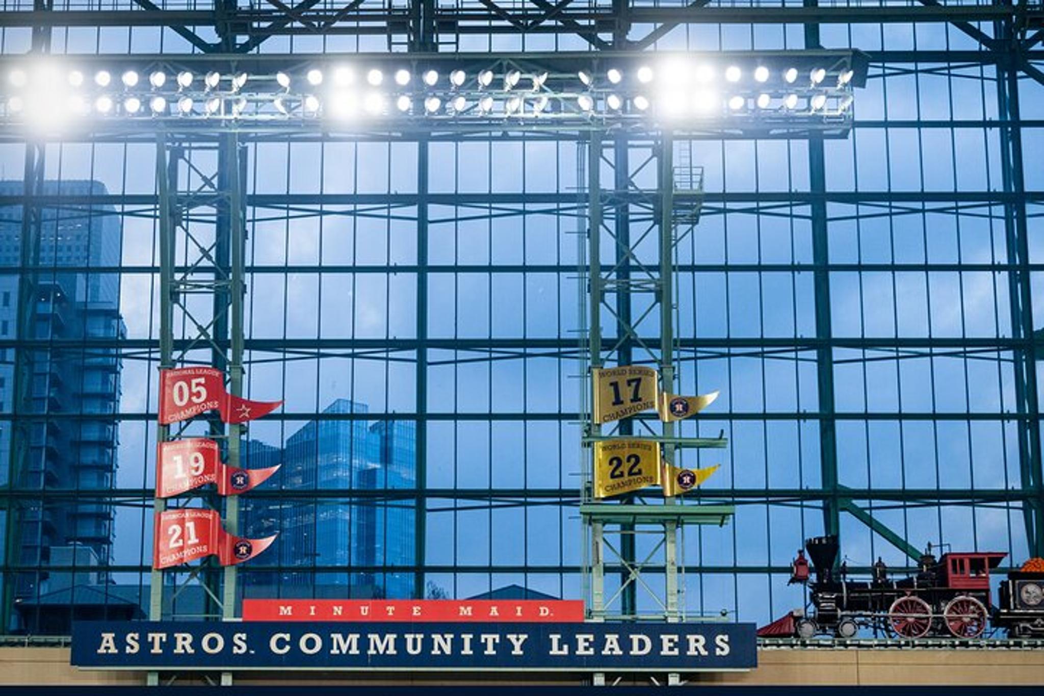 Houston Astros Baseball Game at Daikin Park - Image 5