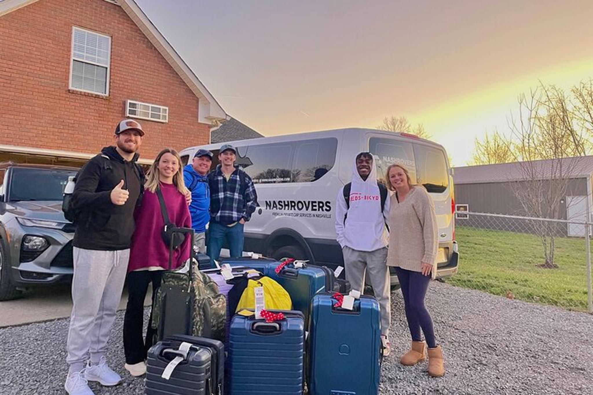 Nashville Airport Shuttle to Downtown - Image 3