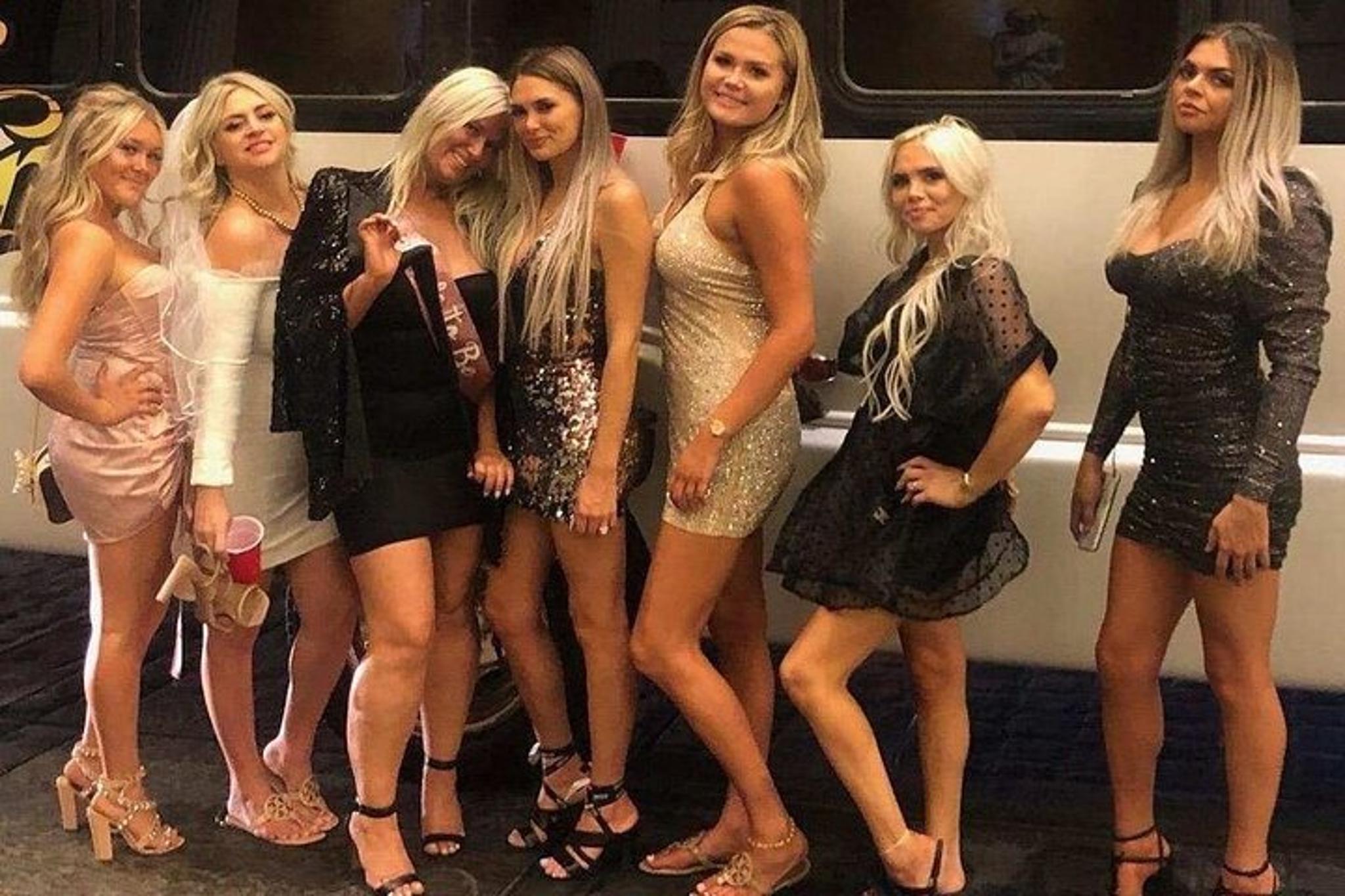 Las Vegas Club Tour with Party Bus - Image 6