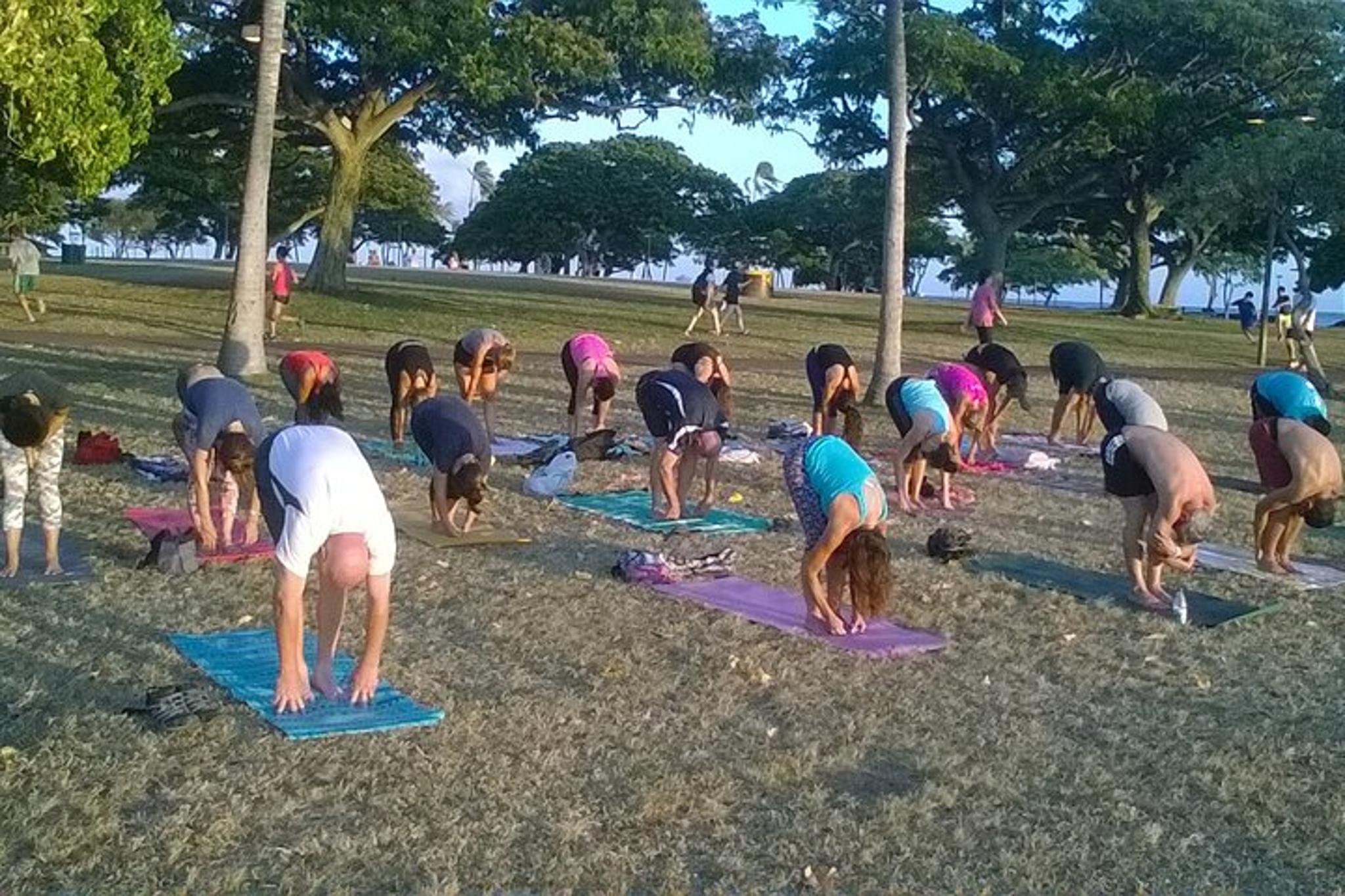 Honolulu Yoga Session at Magic Island - Image 3