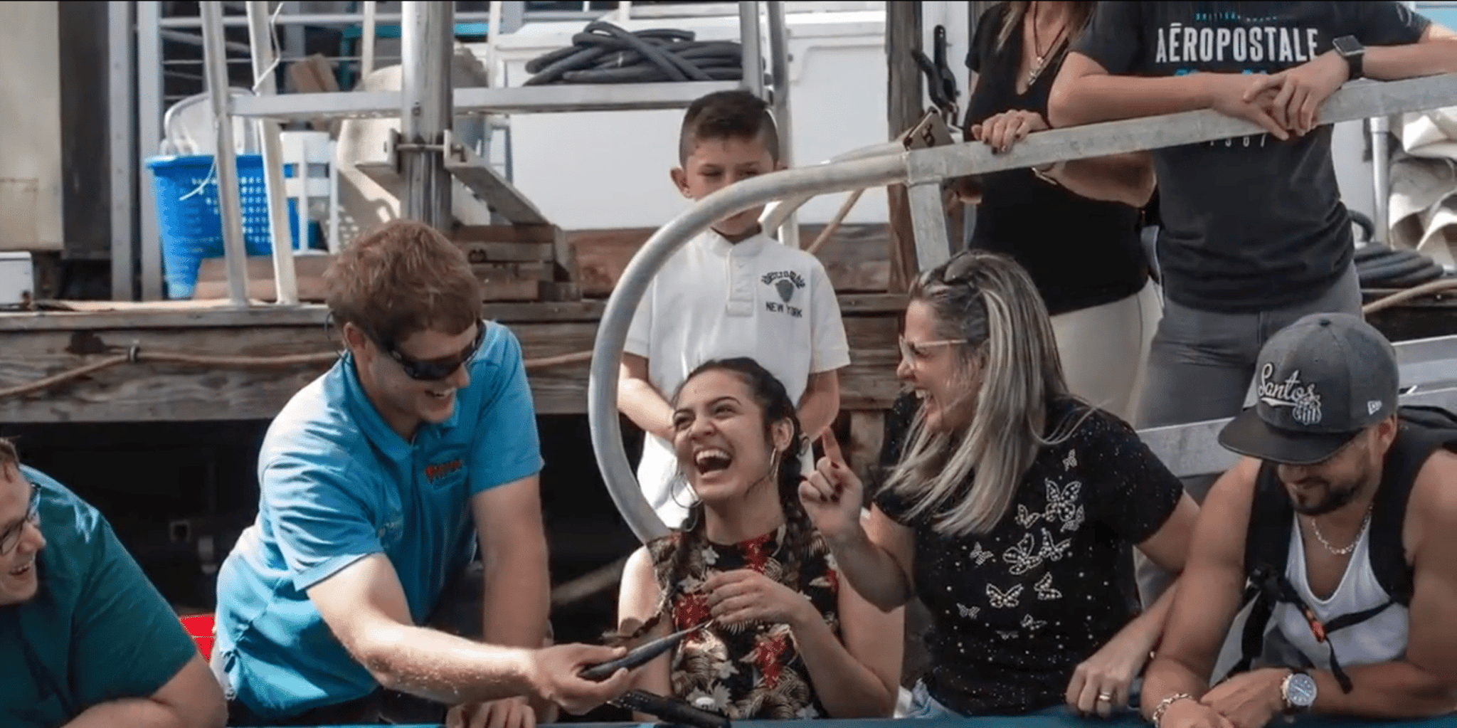 Miami Fish Feeding Experience - Image 6