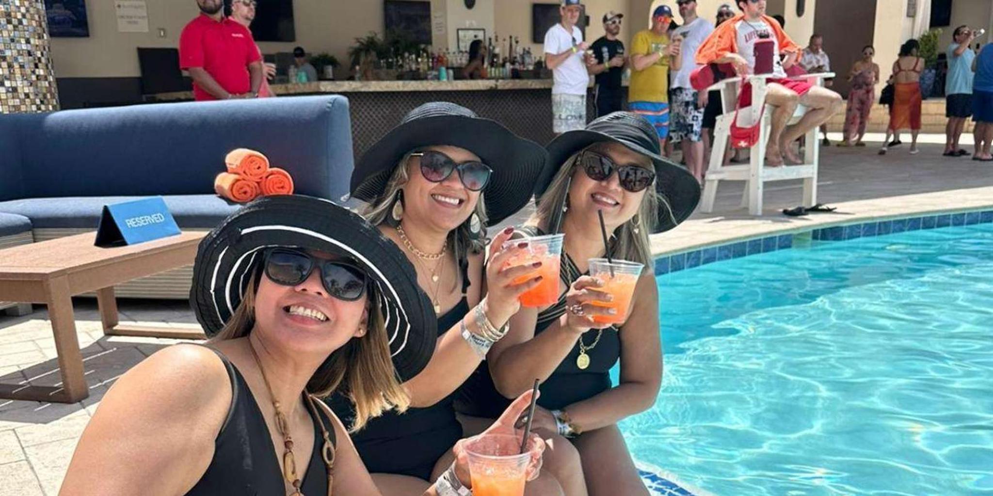 Las Vegas Pool Party Tour - Image 4