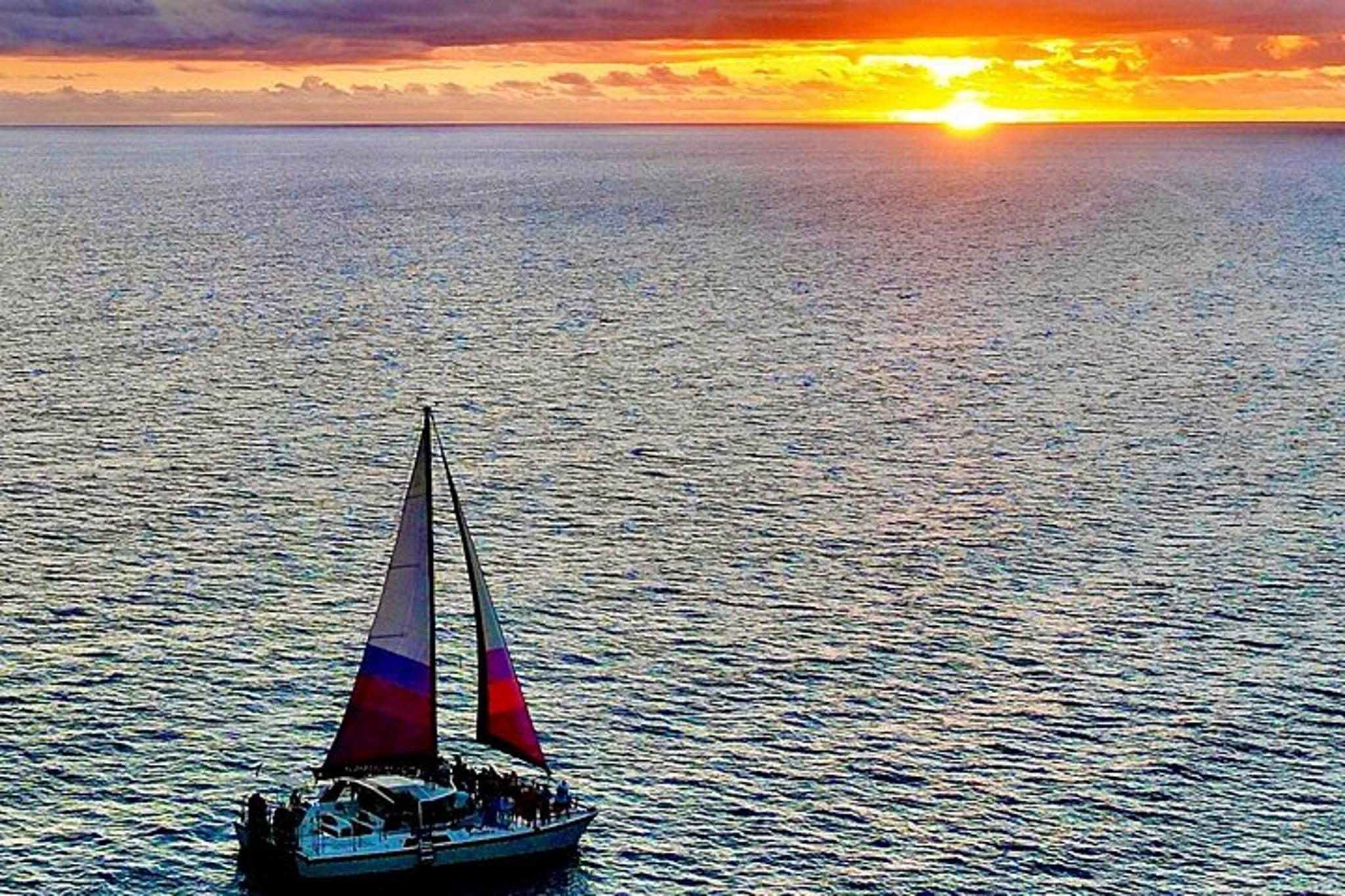 Maui Sailing on a Floating Tiki Bar 2 hr - Image 5