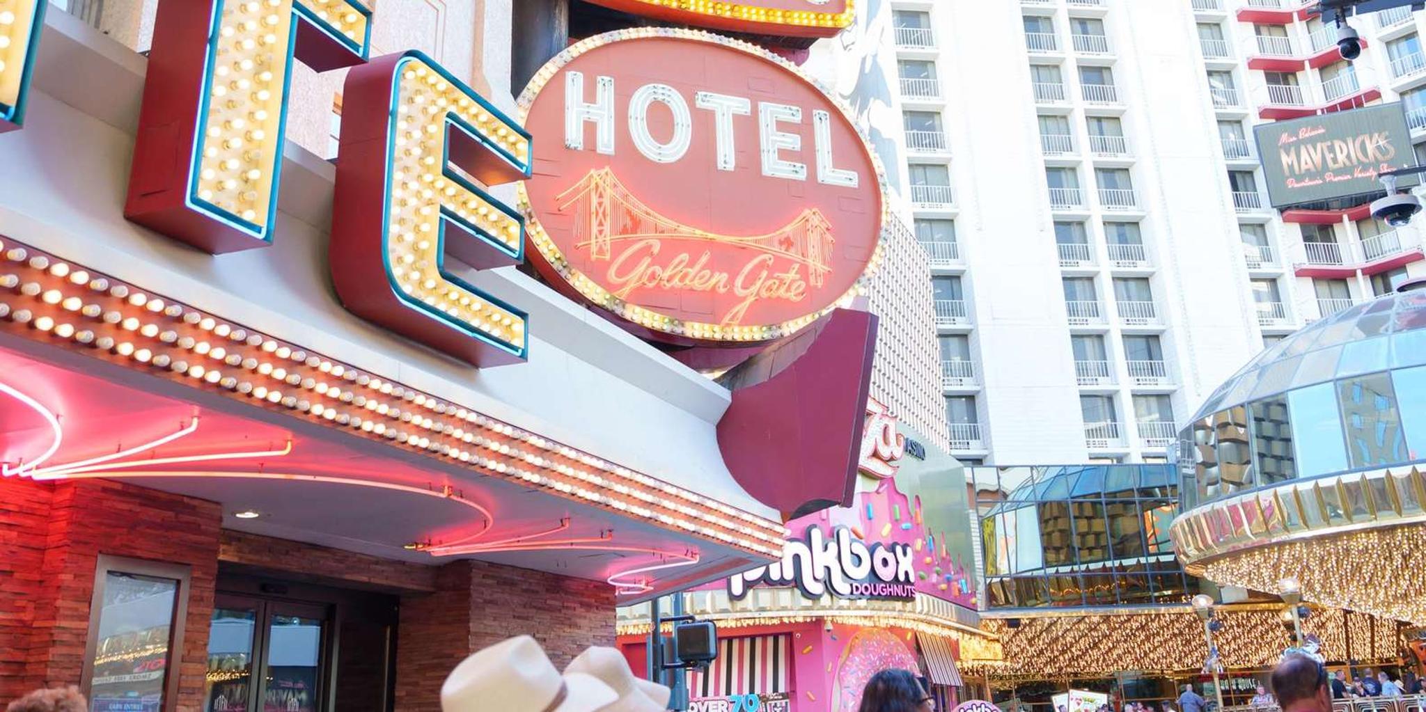 Las Vegas Downtown Walking Tour - Image 5