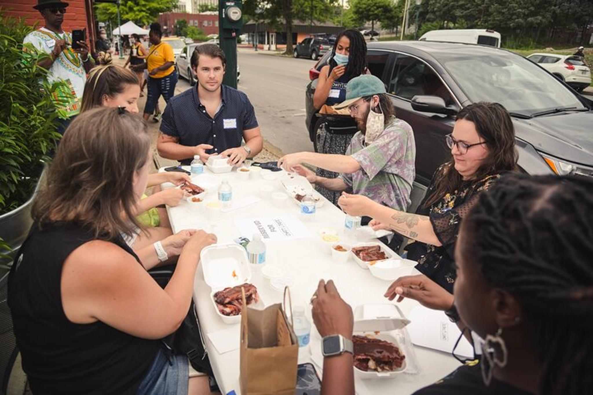 Chattanooga Walking Art History & Food Tour - Image 5