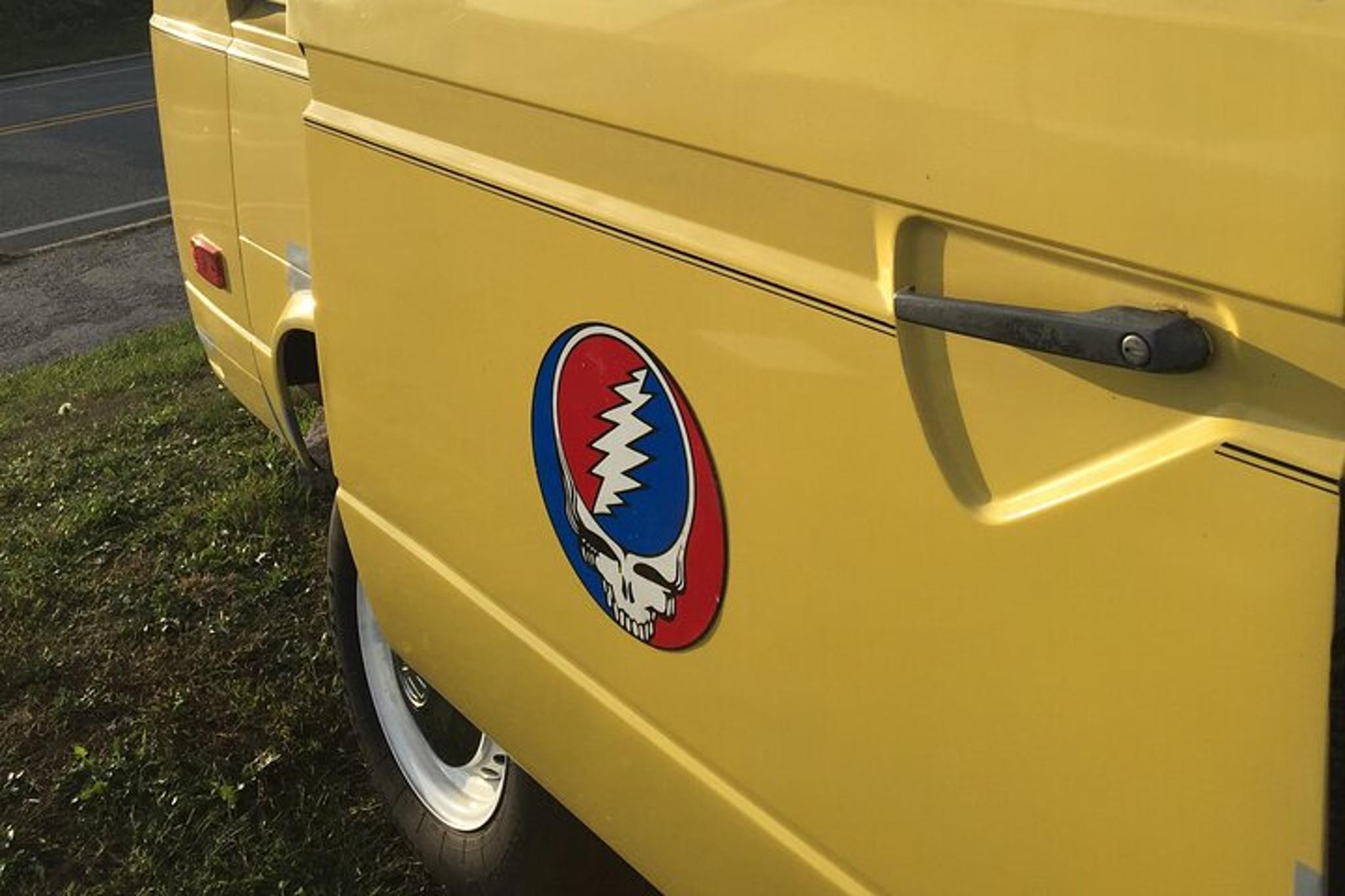 Newport Colonial Hippies Tour 2 hr - Image 6