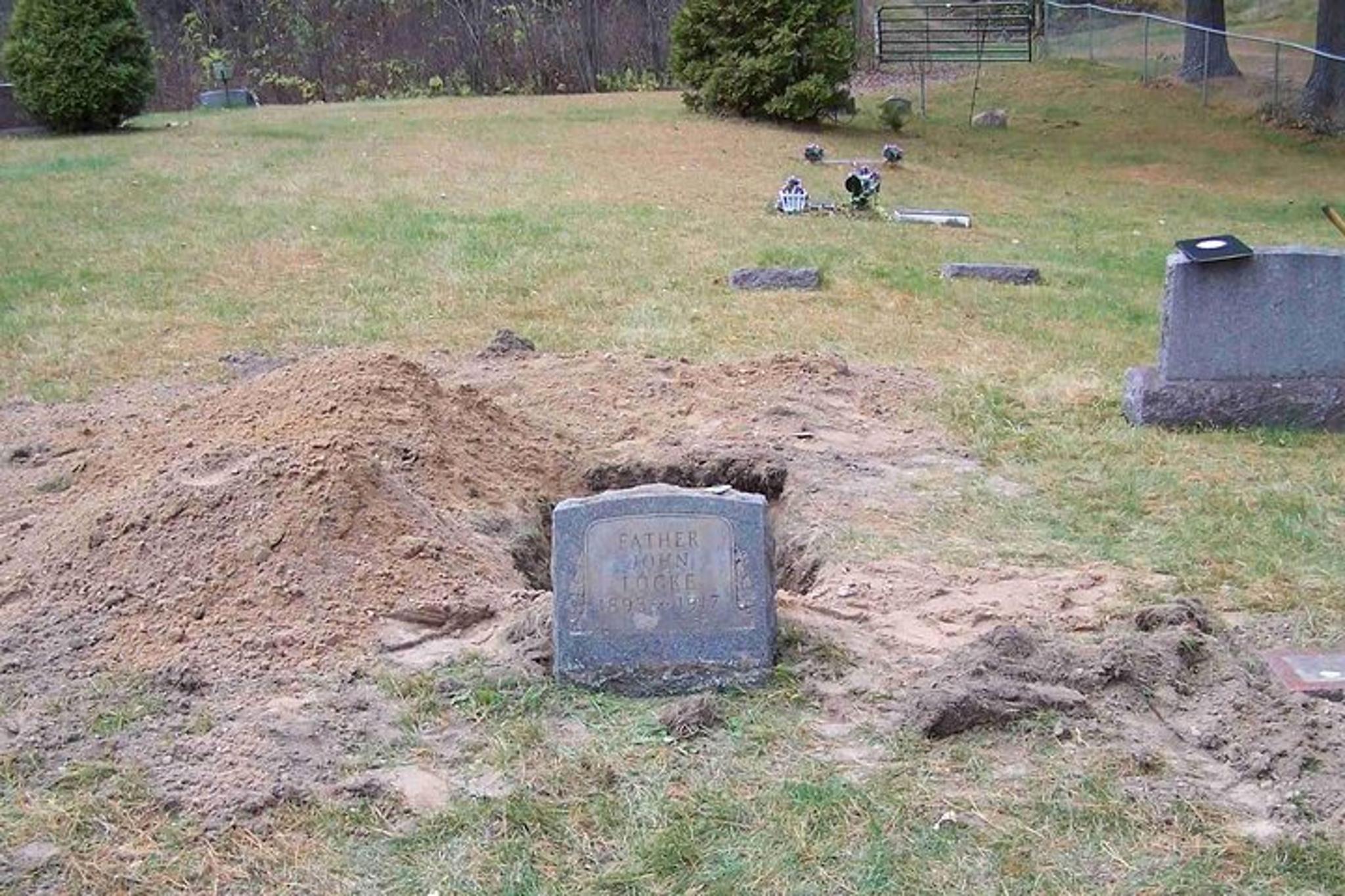 Pensacola Ghosts and Graveyard Tour - Image 6