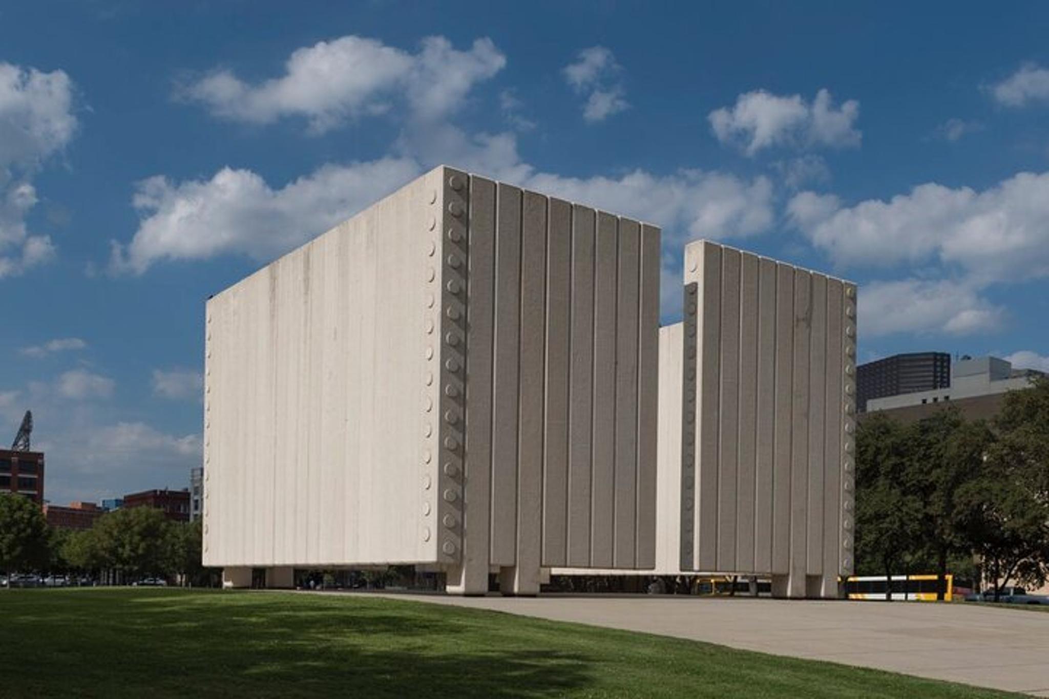 Dallas Scavenger Hunt & Self-Guided Tour - Image 6