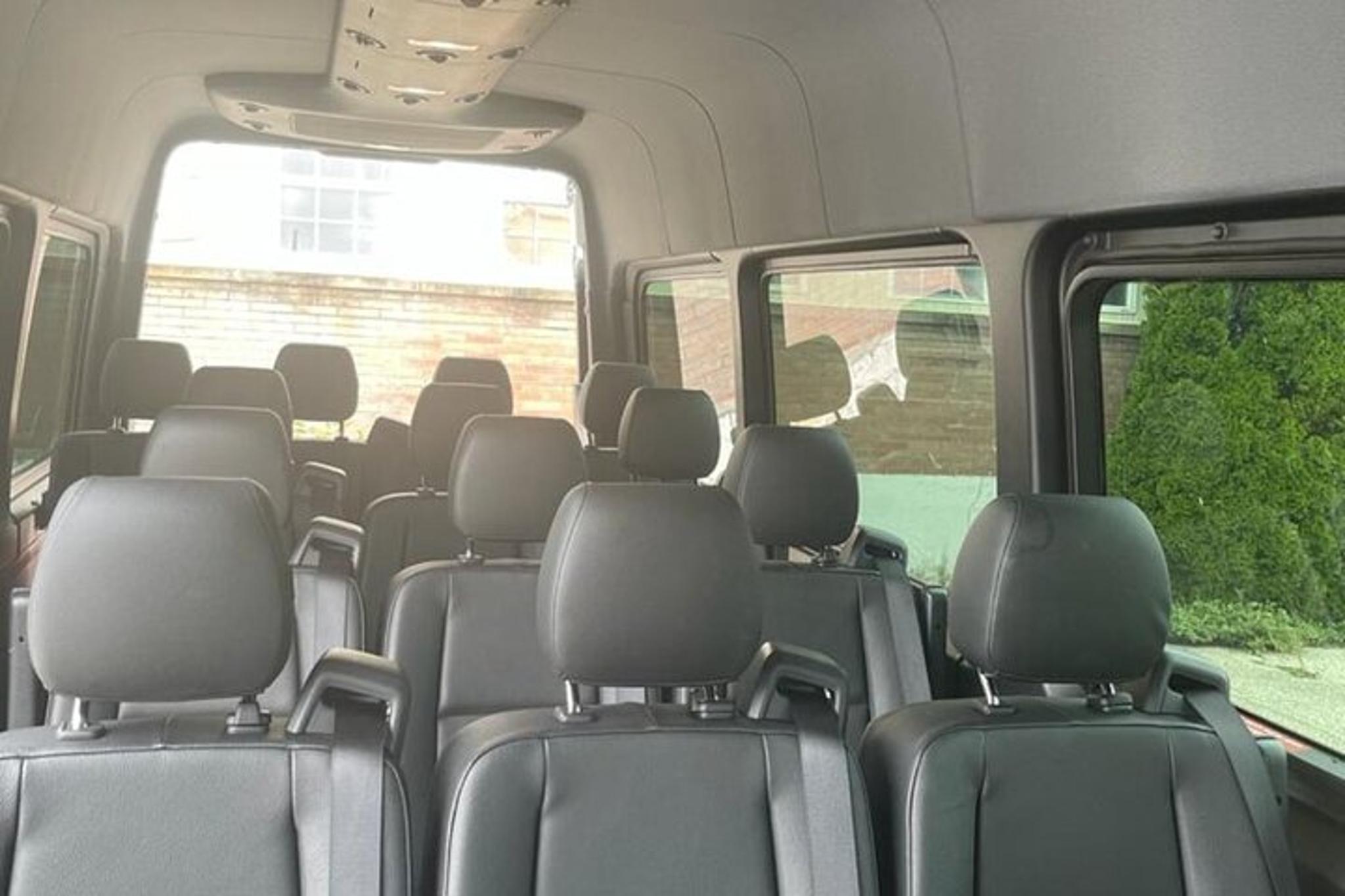 New York Airport Transfer in Van - Image 4