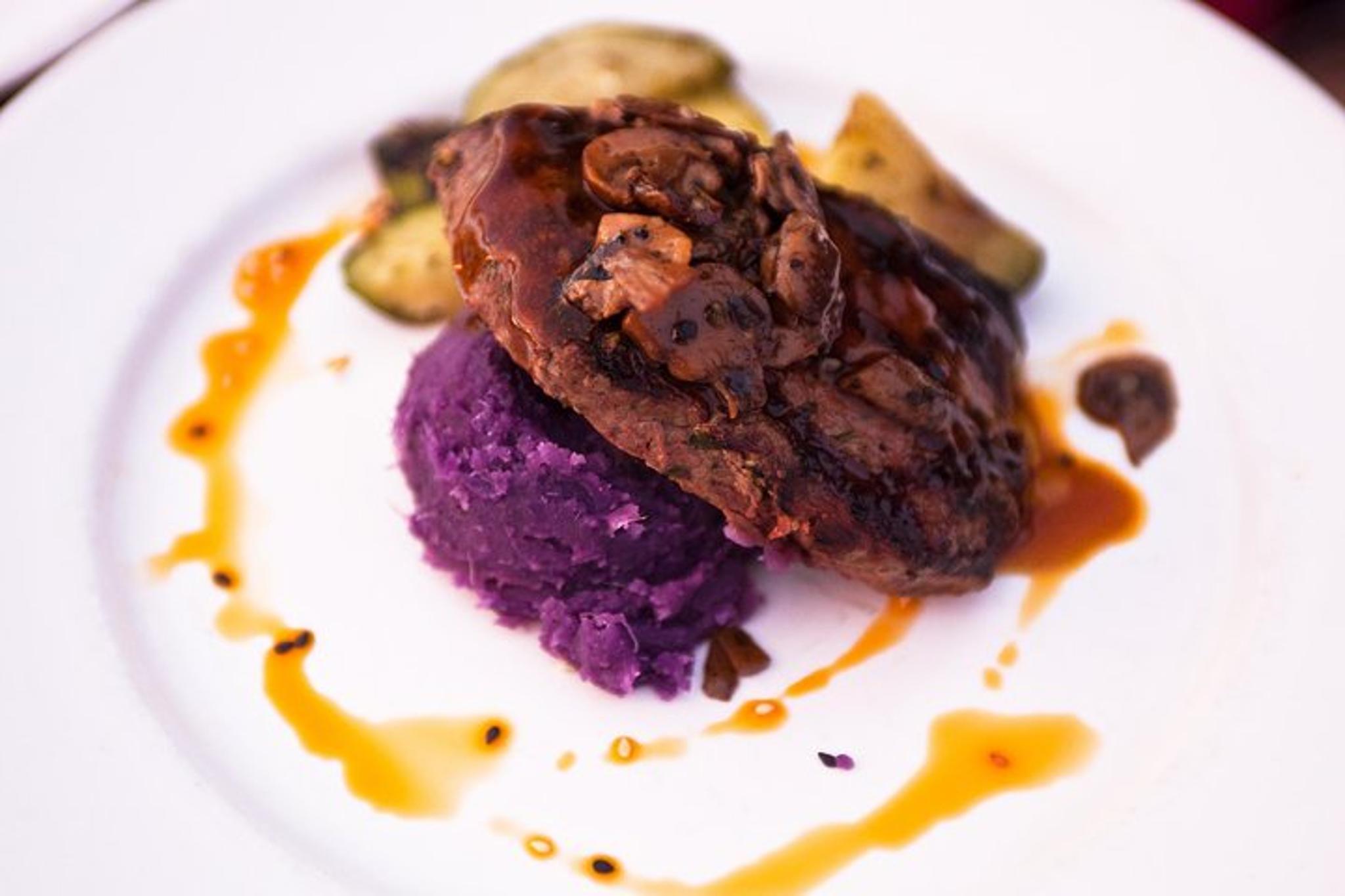 Maui Dinner Cruise: Four-Course Dining Experience - Image 4