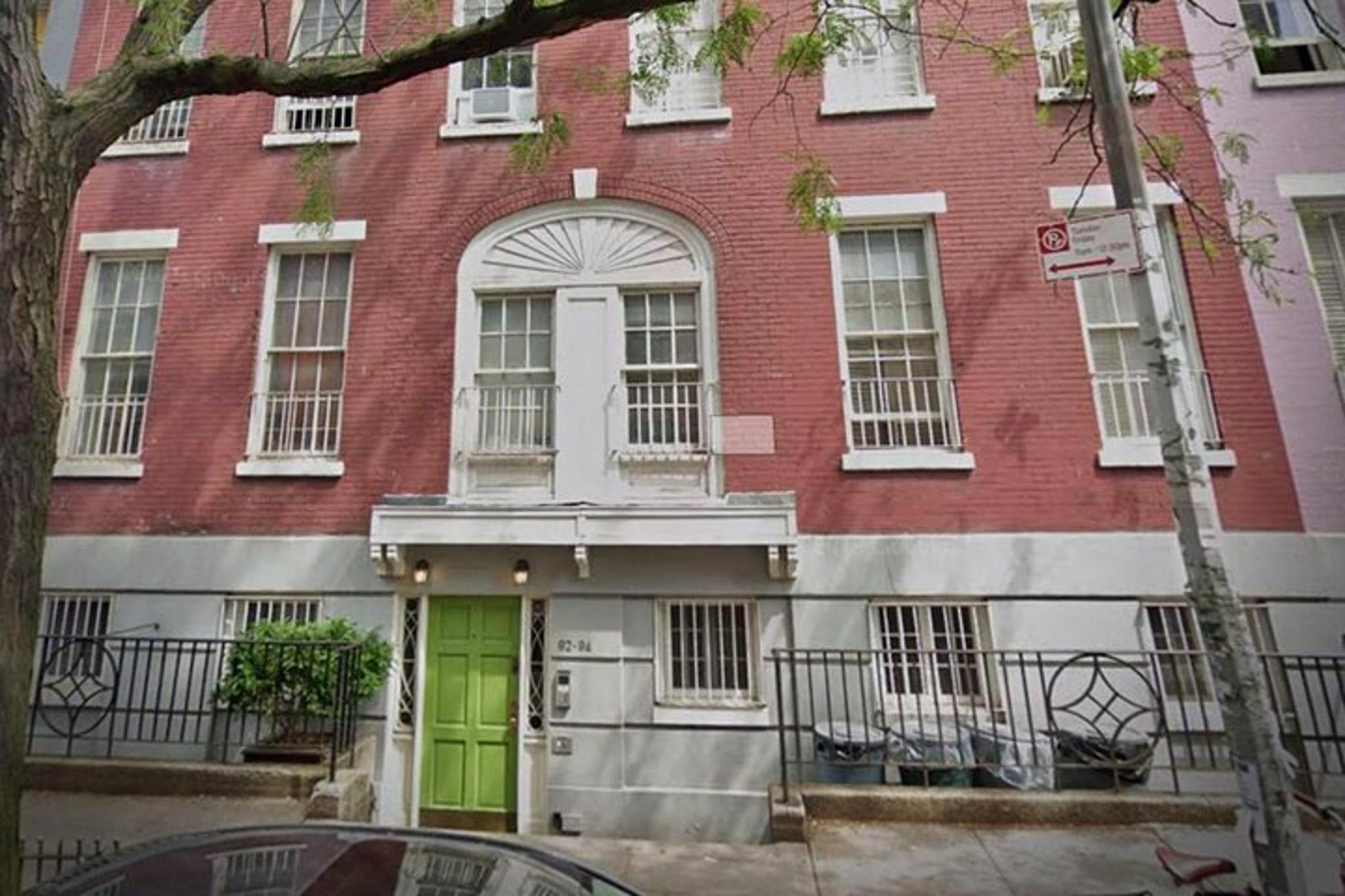 New York City Self-Guided Walking Tour of Greenwich Village - Image 4