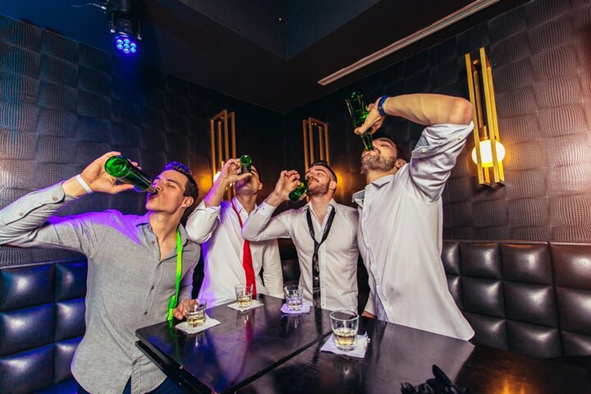 Las Vegas Party Bus Club Crawl - Image 4