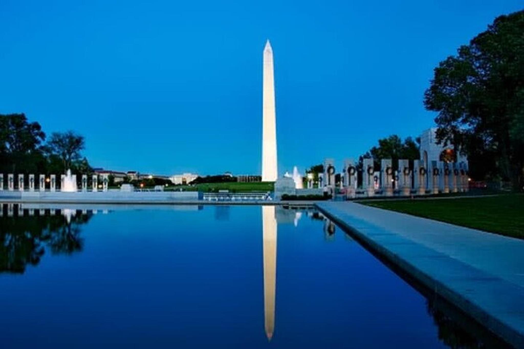 Washington DC Monuments Morning Bus & Walking Tour - Image 6