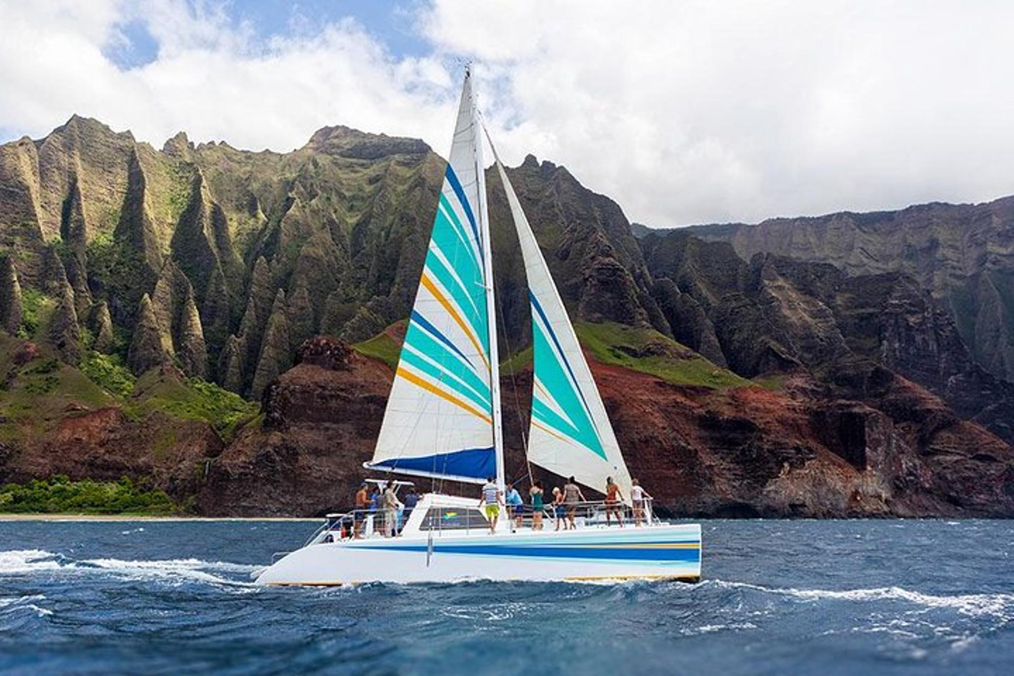Kauai Na Pali Coast Snorkel and Sail Tour - Image 3