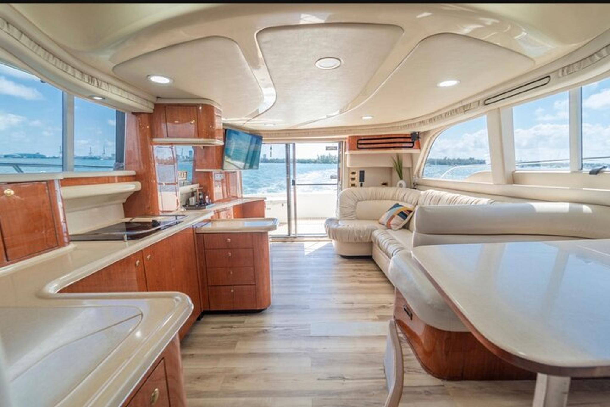 Miami Yacht Tour - Image 2