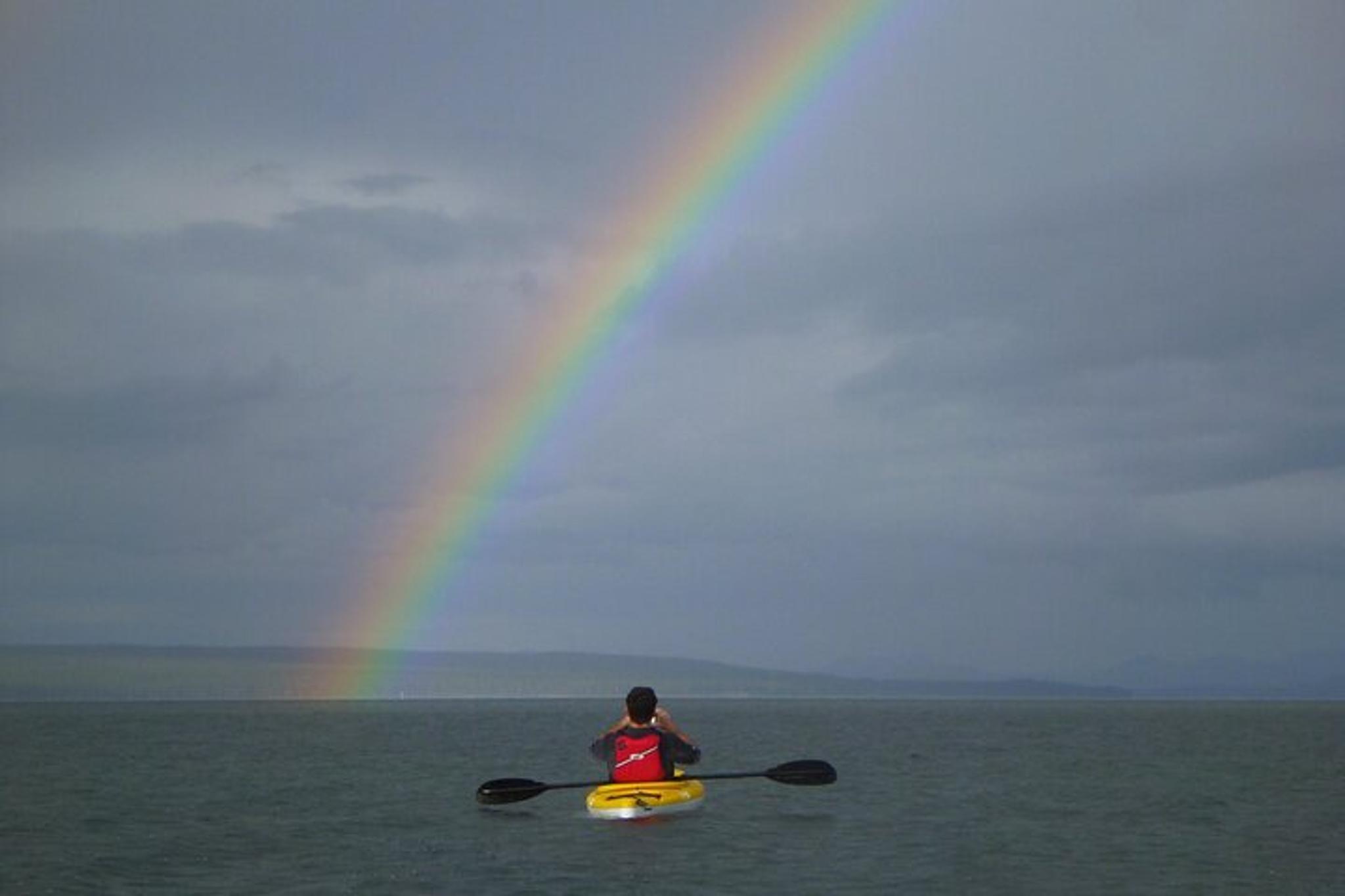 Yellowstone Lake Kayak Tour at Sunset - Image 5
