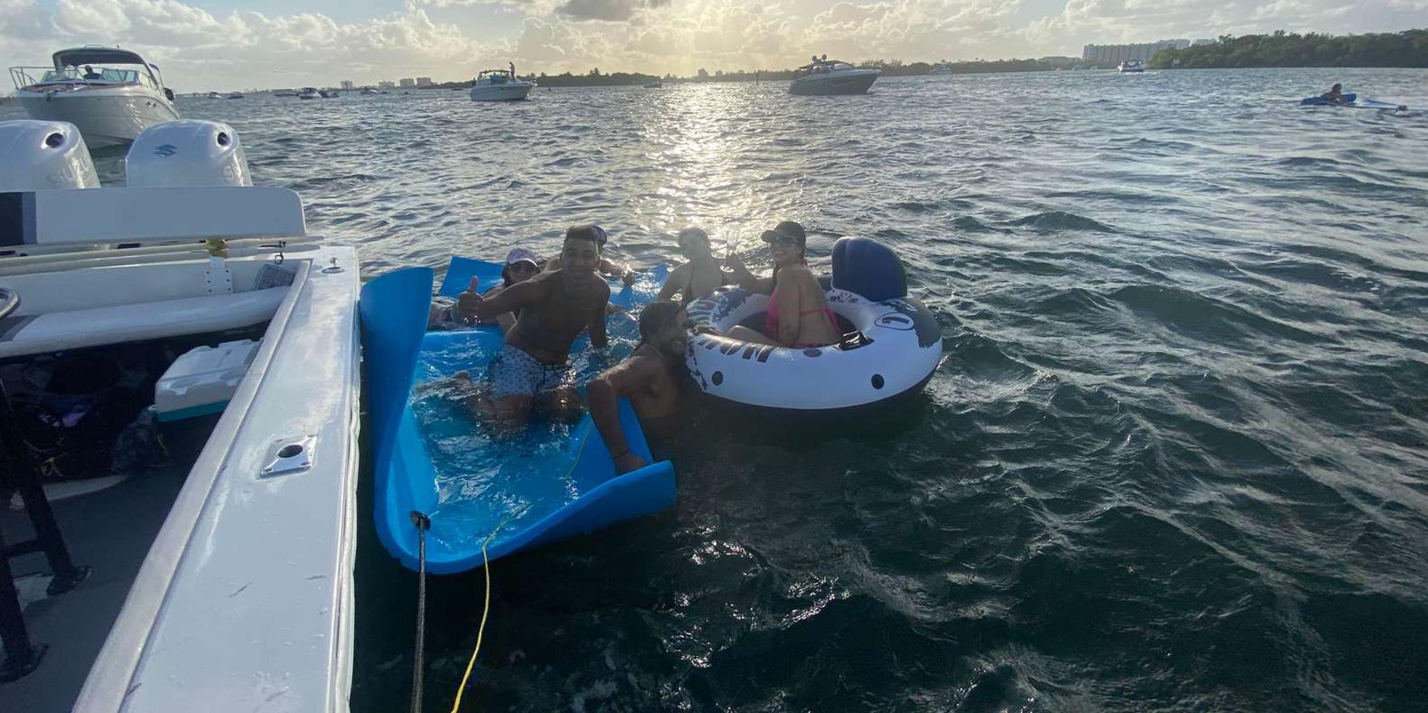 Miami Sunset Boat Tour with Champagne - Image 6
