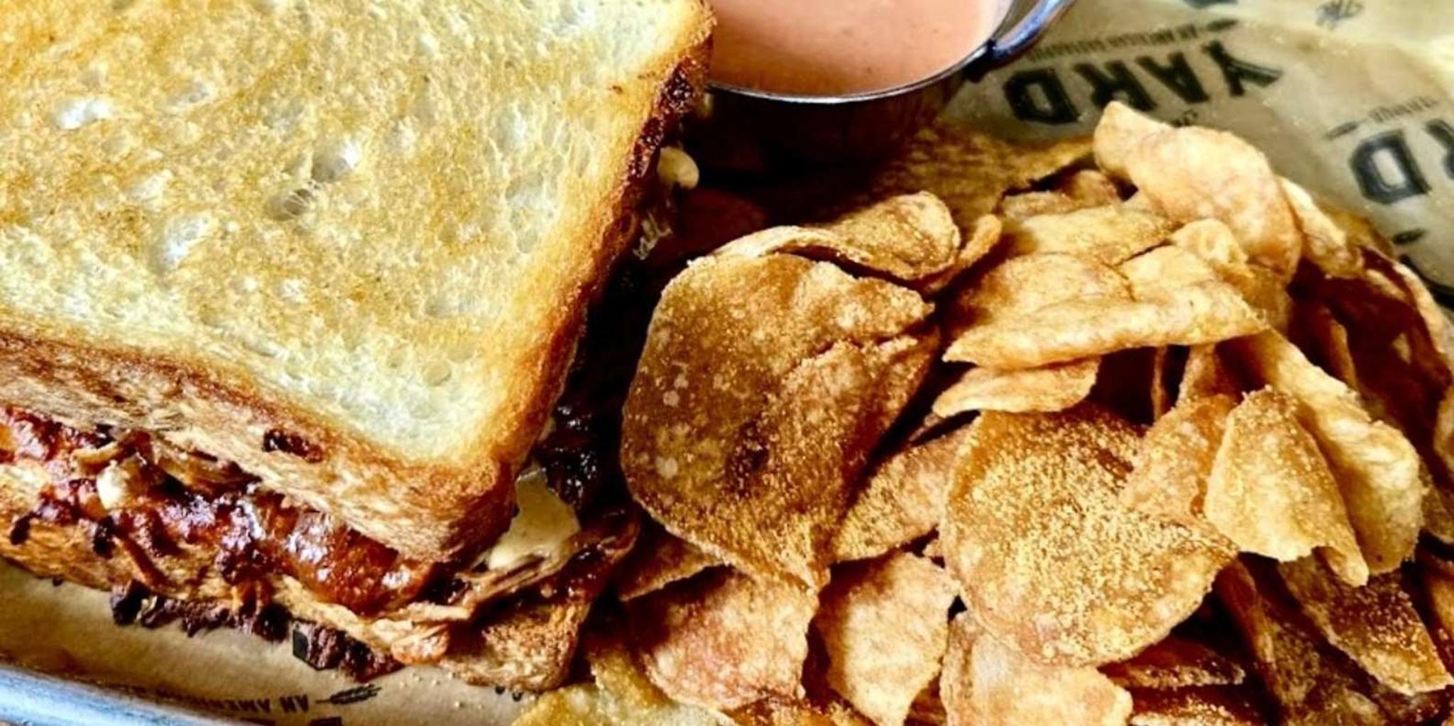 Pittsburgh Downtown Food Tour with 6 Tastings - Image 1