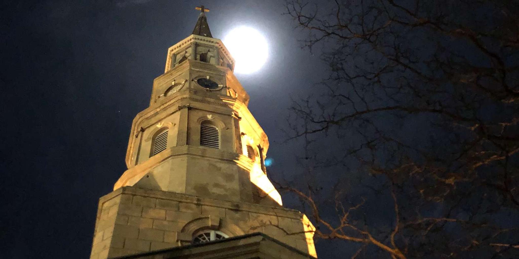 Charleston Ghost Walking Tour