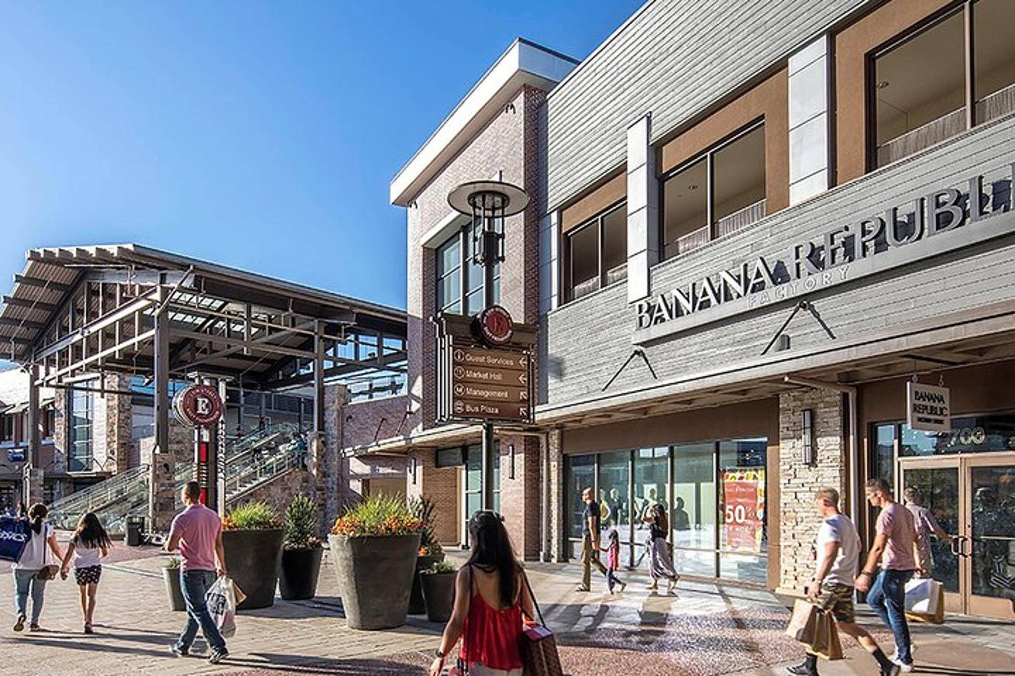Baltimore Shopping Tour to Clarksburg Outlet - Image 6