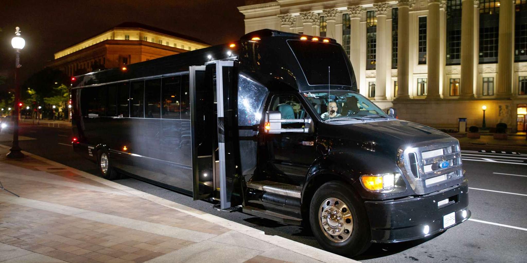 Washington, DC Holiday Lights Nighttime Bus Tour - Image 2