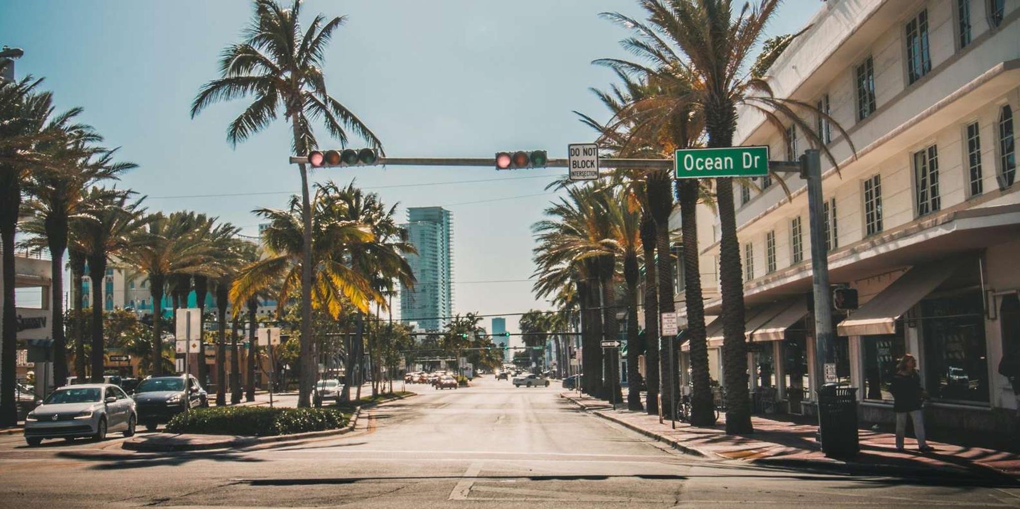 Miami Art Deco Tour with Wolfsonian Museum - Image 2