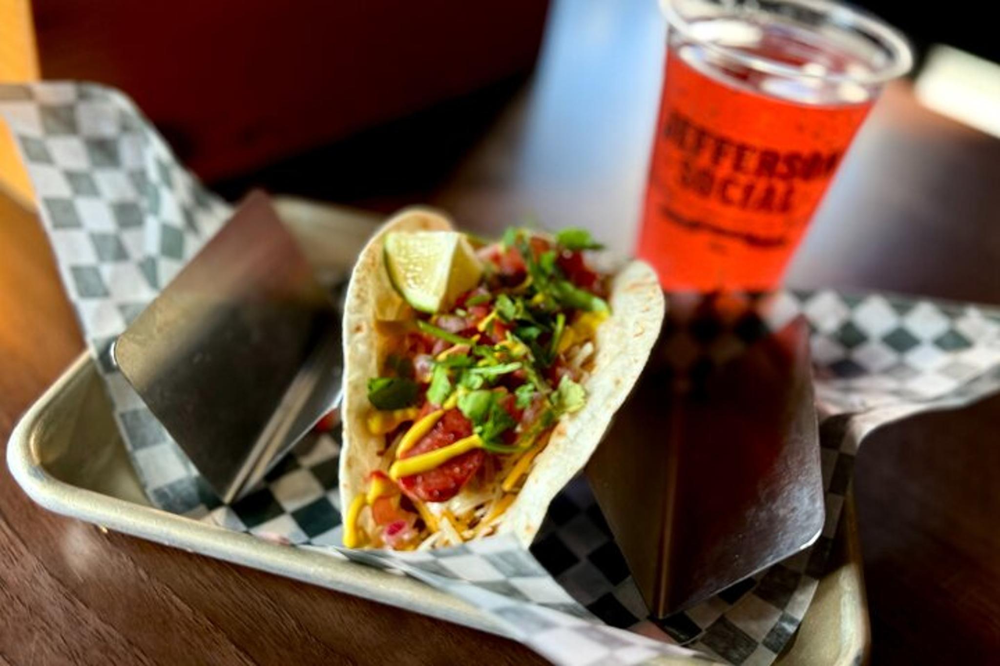 Cincinnati Food Tour with 6 Local Delicacies - Image 2
