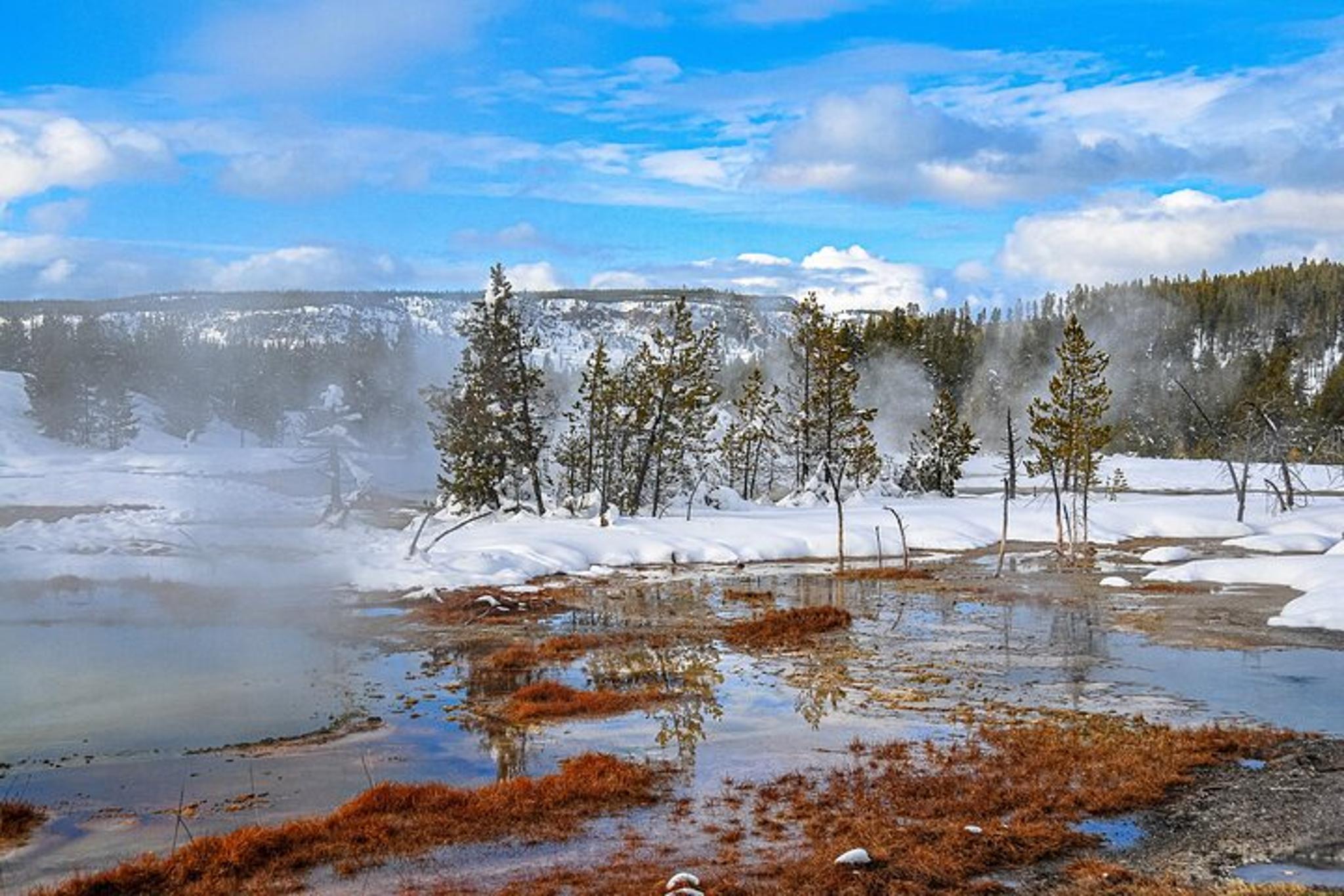 Yellowstone and Utah Mighty 5 Winter Tour 9-Day - Image 5