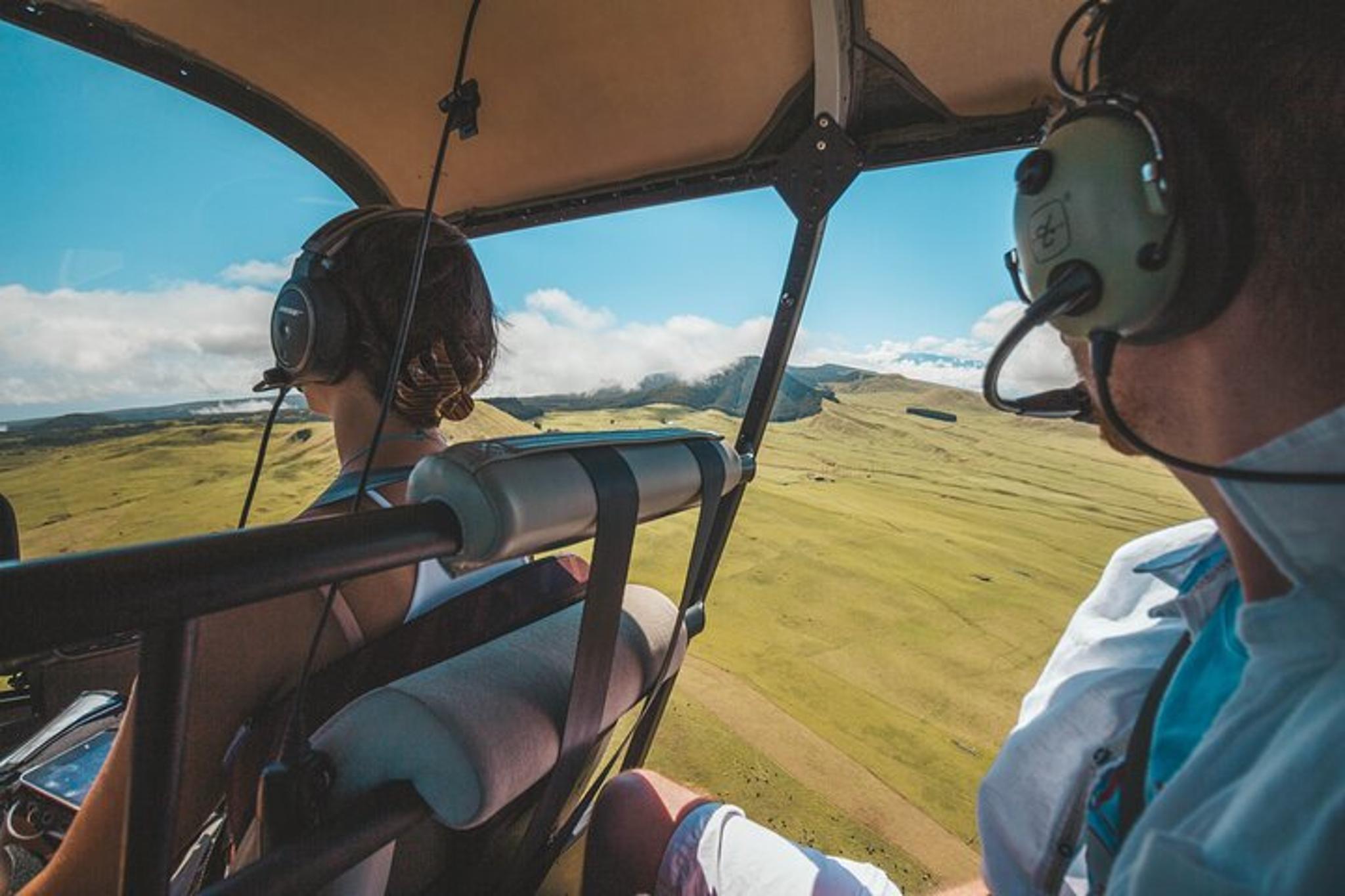 Kauaʻi Helicopter Tour Doors-Off 55 min - Image 3