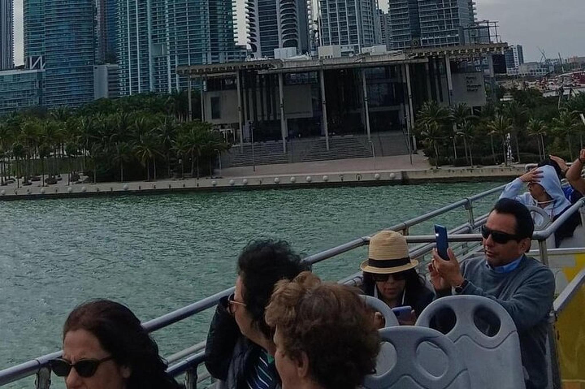 Miami City and Boat Tour with Stops - Image 4