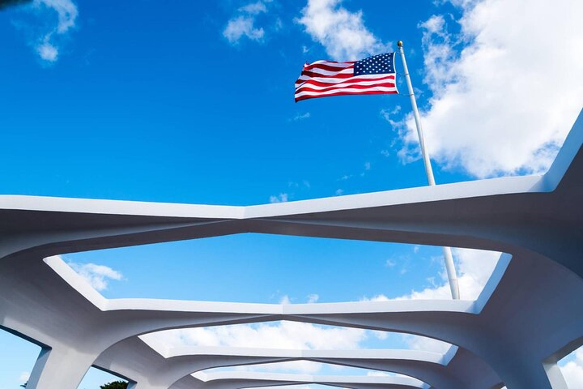 Honolulu Pearl Harbor and City Tour - Image 4