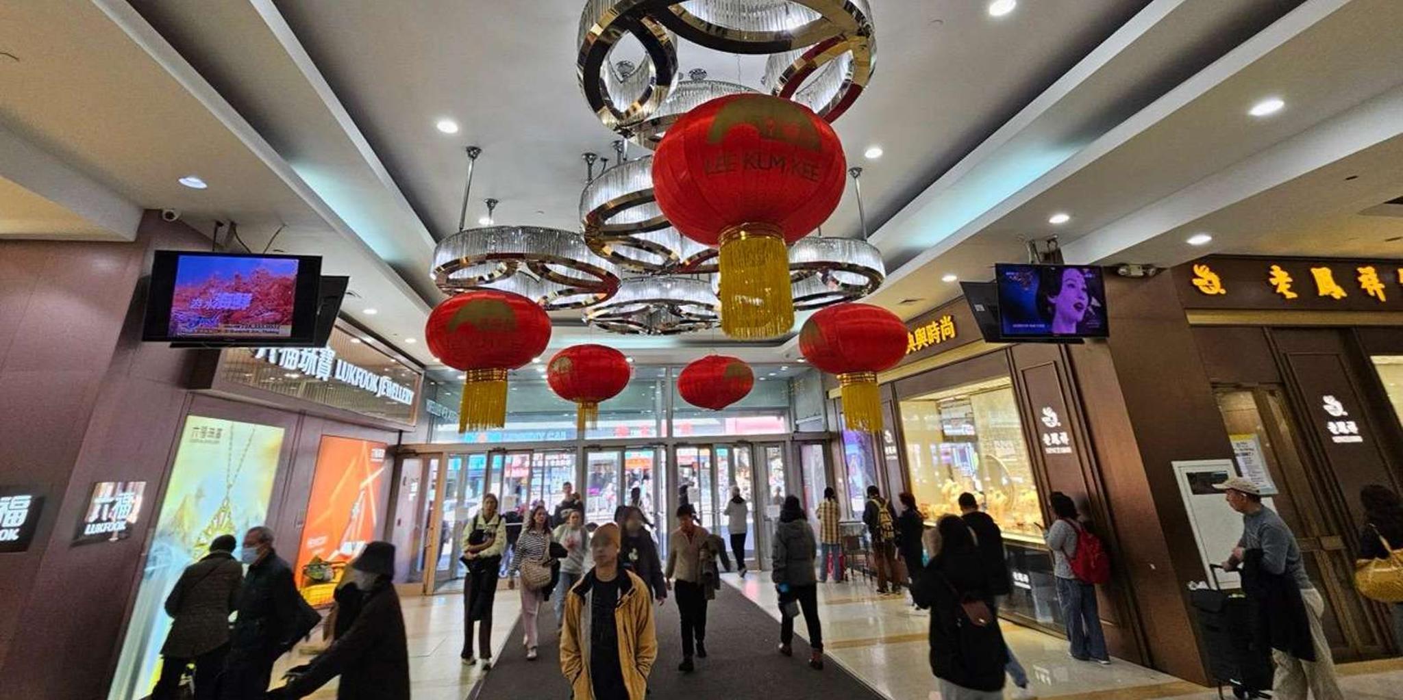 New York Queens Borough Walking Tour - Image 6