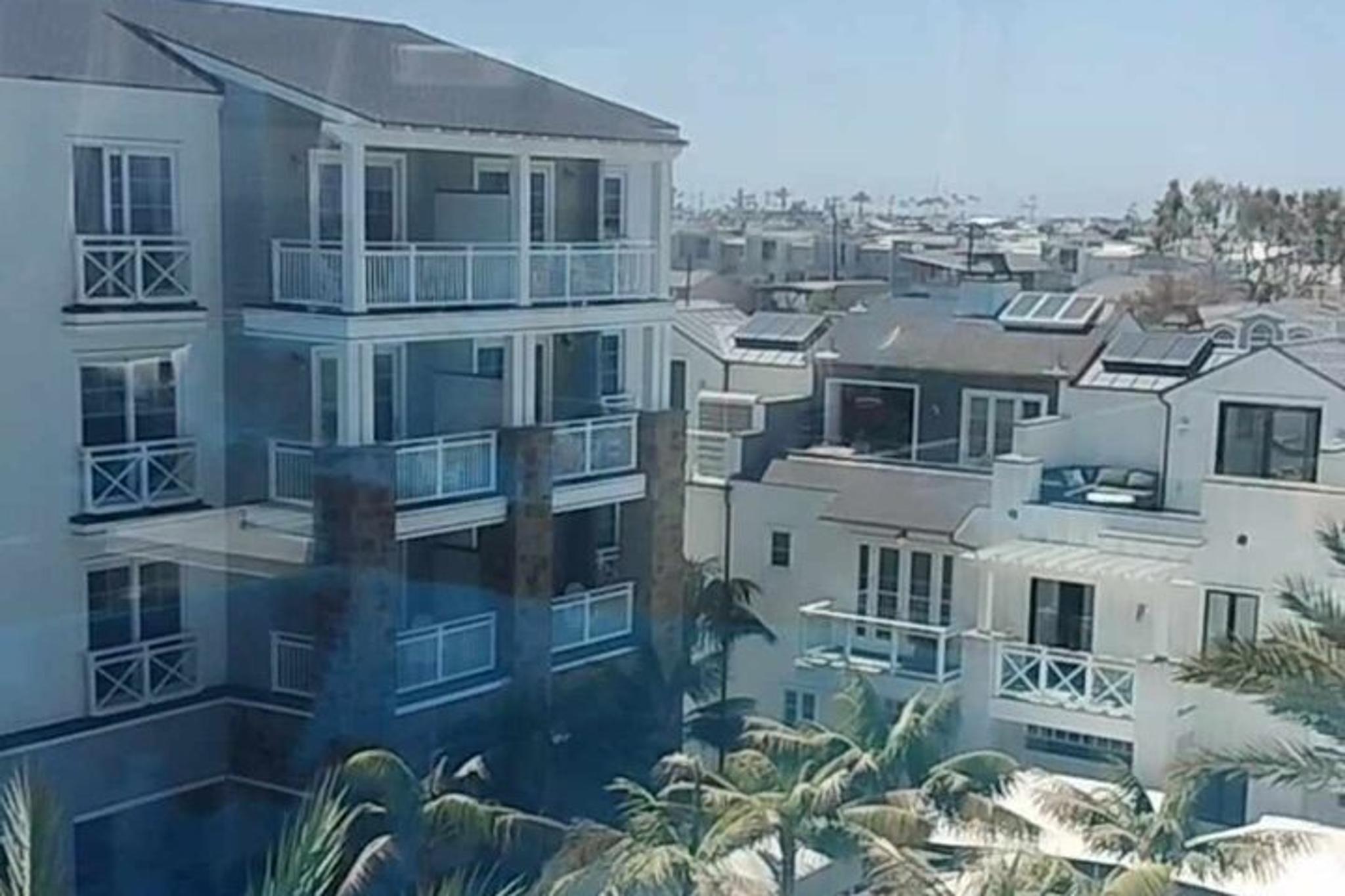 Newport Beach Adventure and Dining - Image 3