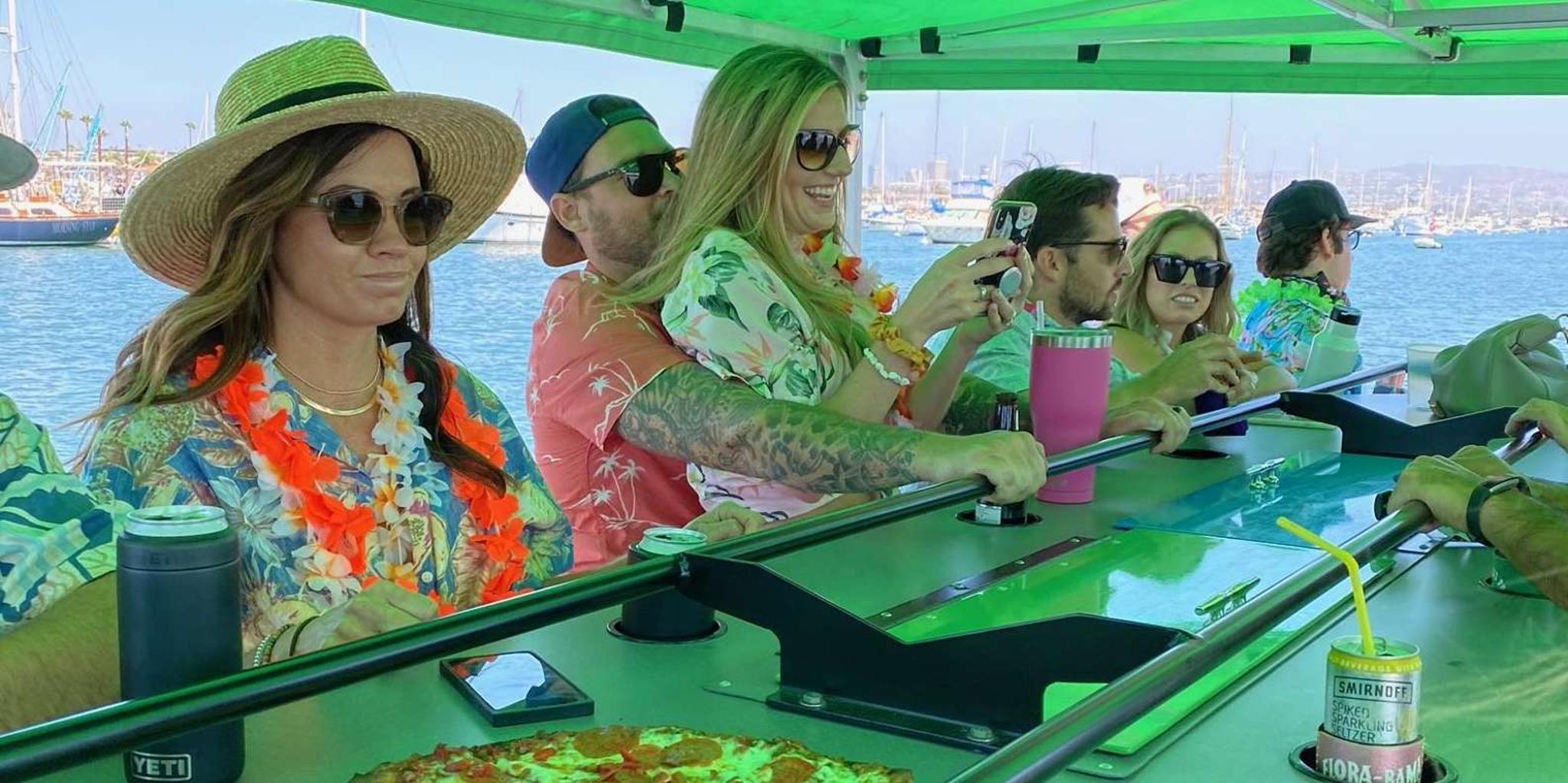 Newport Beach Paddle Pub Cruise - Image 5