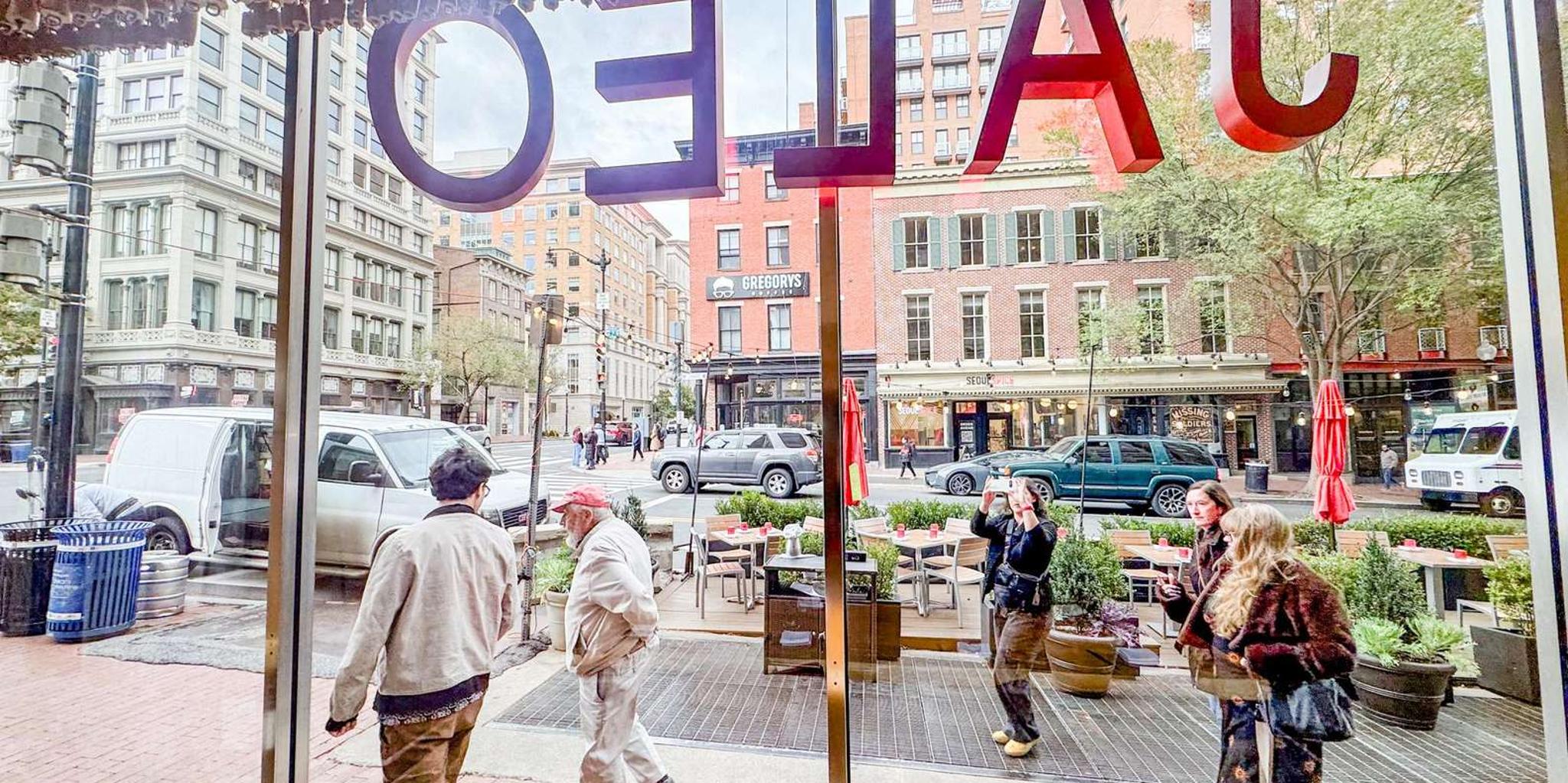 Washington DC Food Tour with 4 Tastings - Image 1