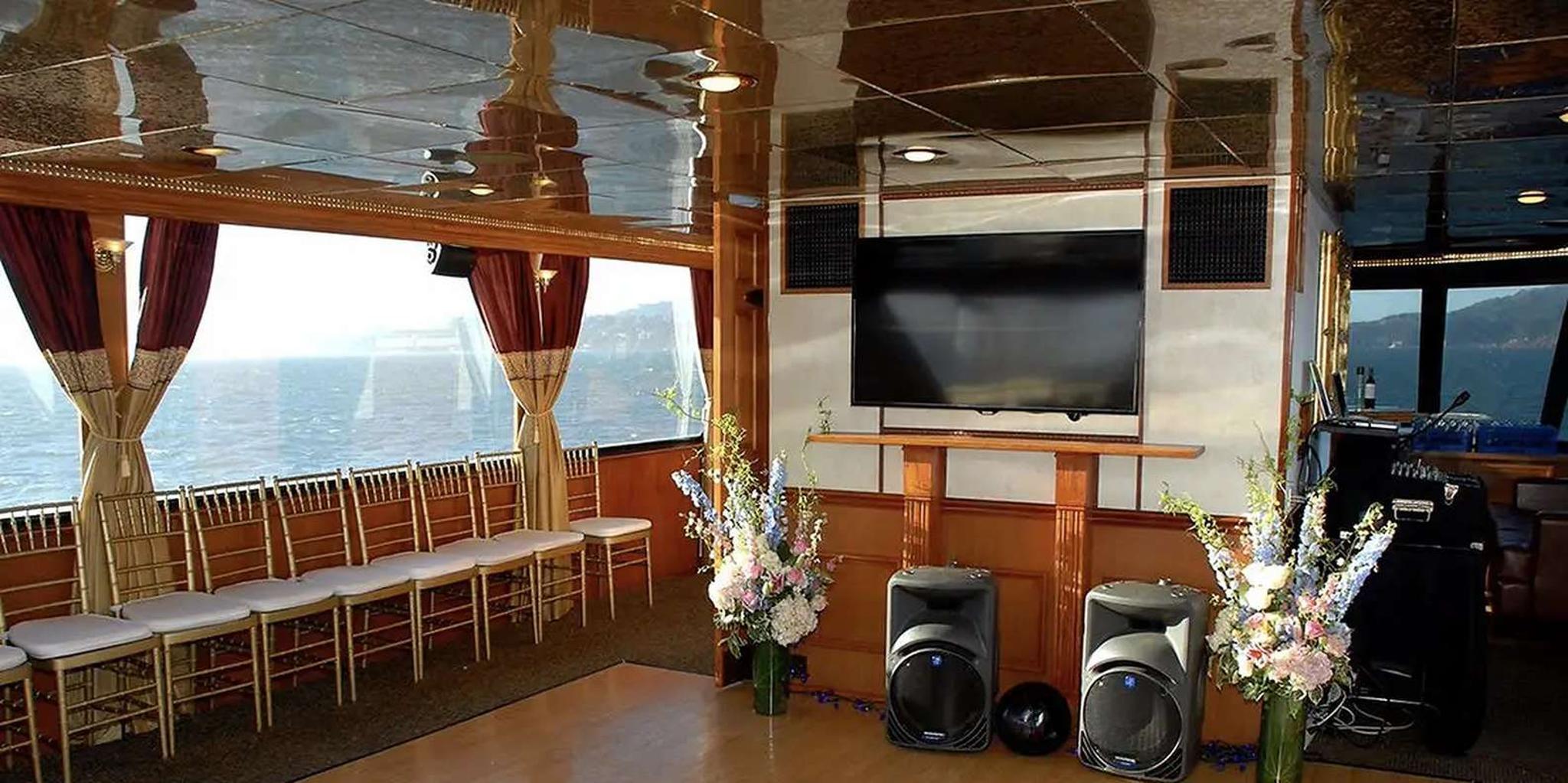 San Francisco Empress Yacht New Year's Eve Party Cruise - Image 4