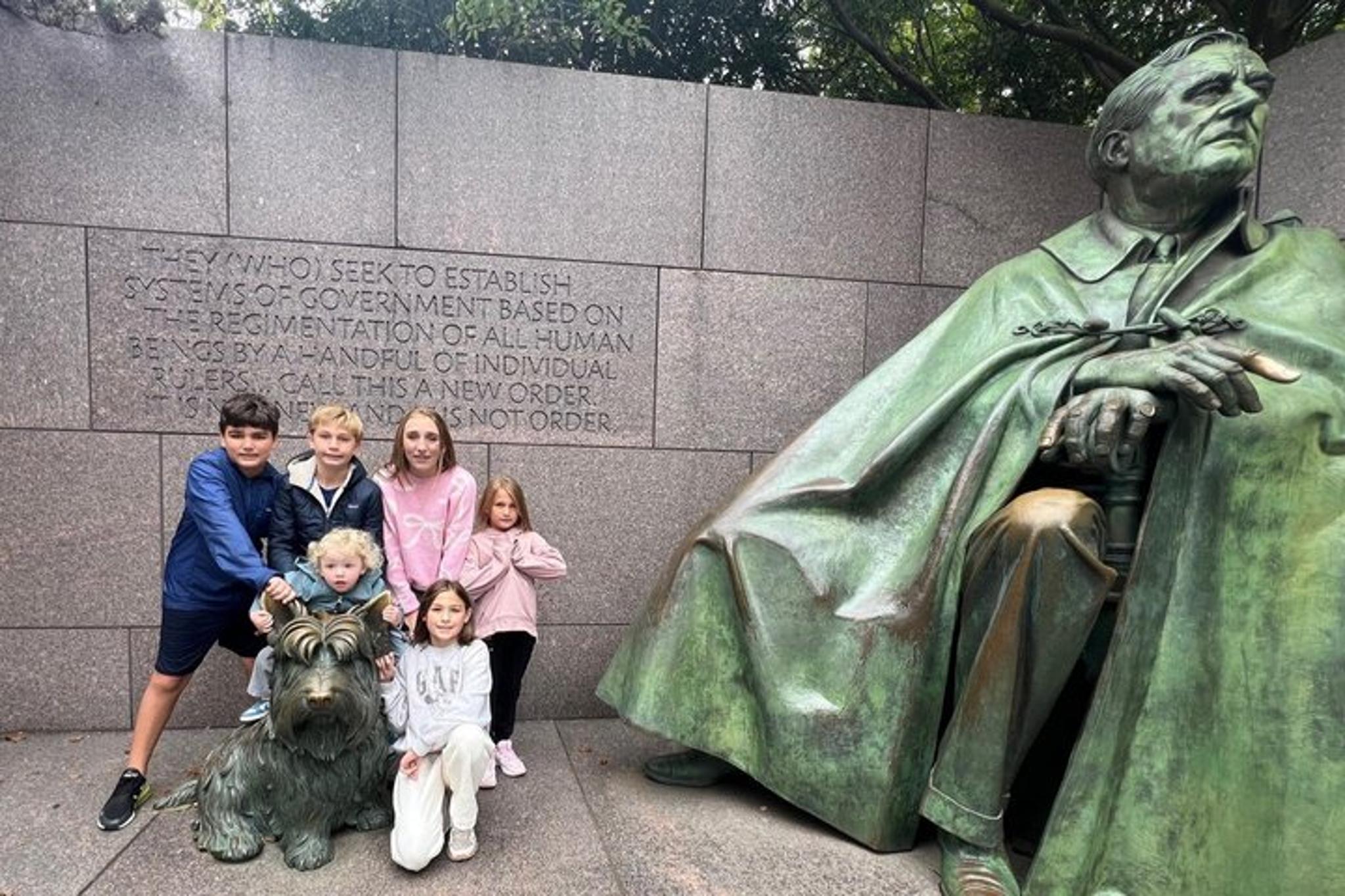 Washington, DC Monuments and Memorials Tour 4 hr - Image 6