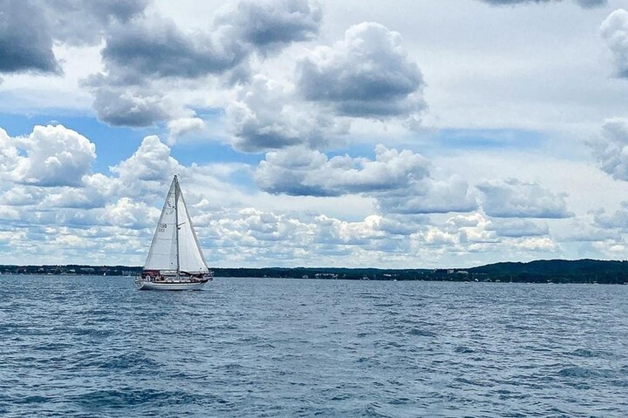 Grand Traverse Bay Sailing Adventure - Image 5