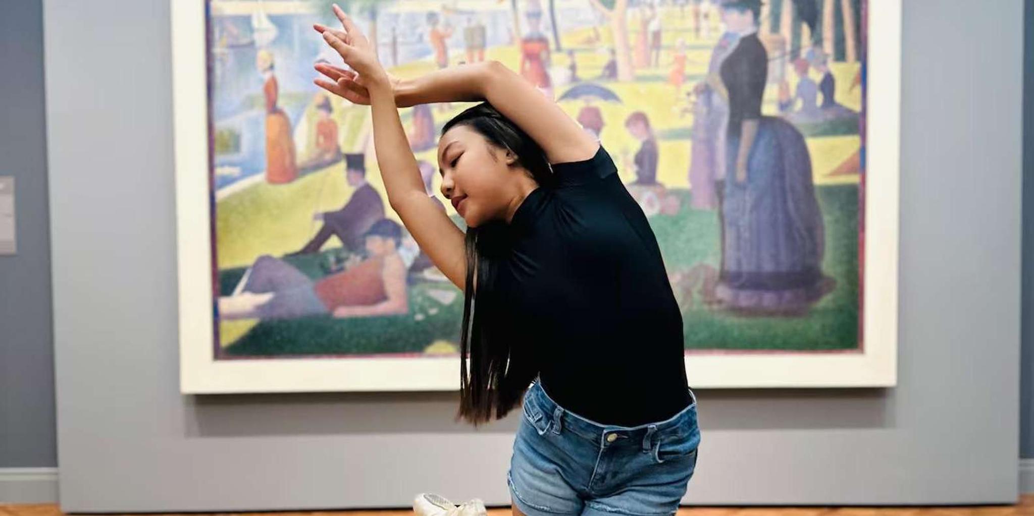 Chicago Art Institute Walking Tour & Photoshoot - Image 5